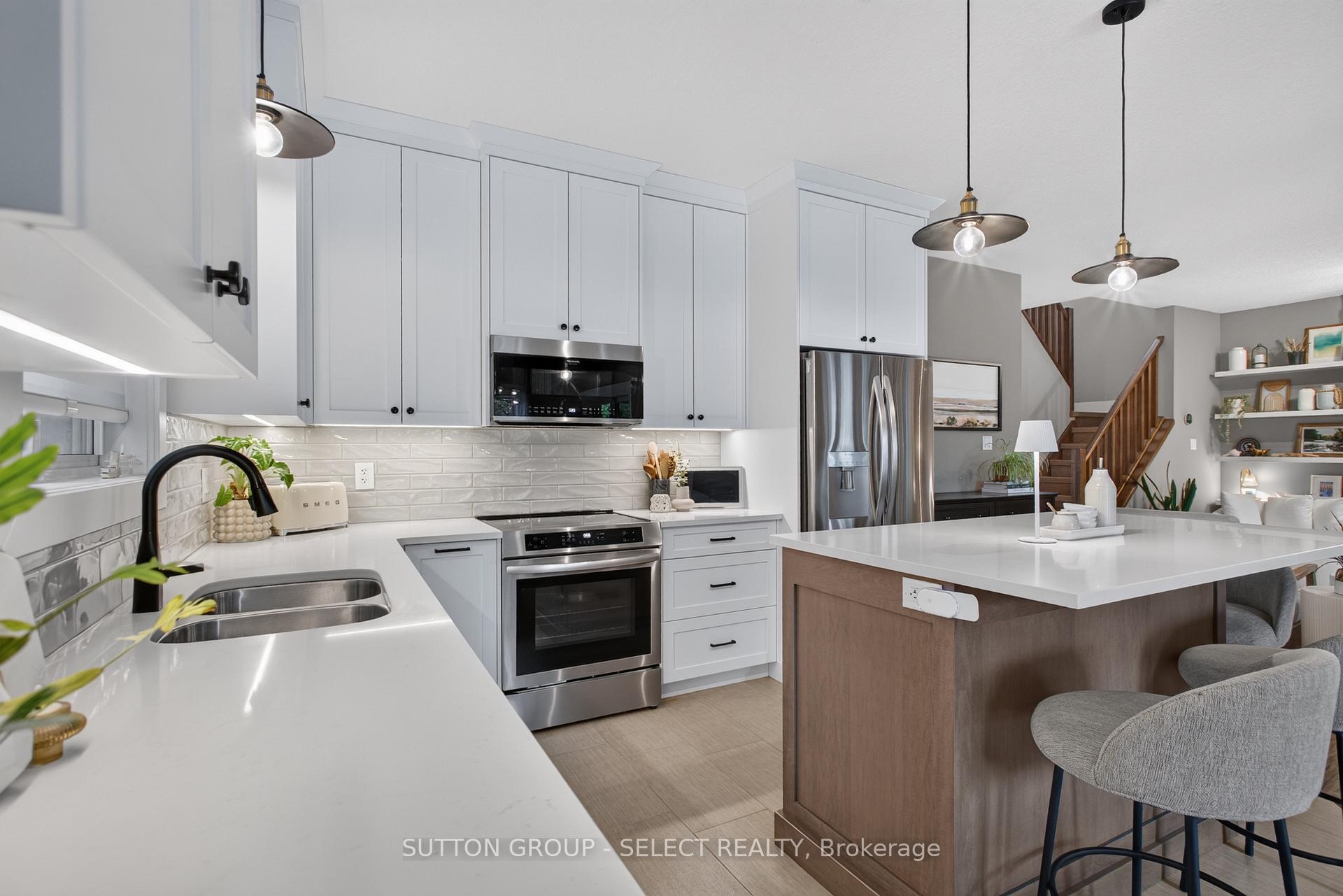 Photo 7 of 1445 Riverbend Road, London, South A — HOMEH