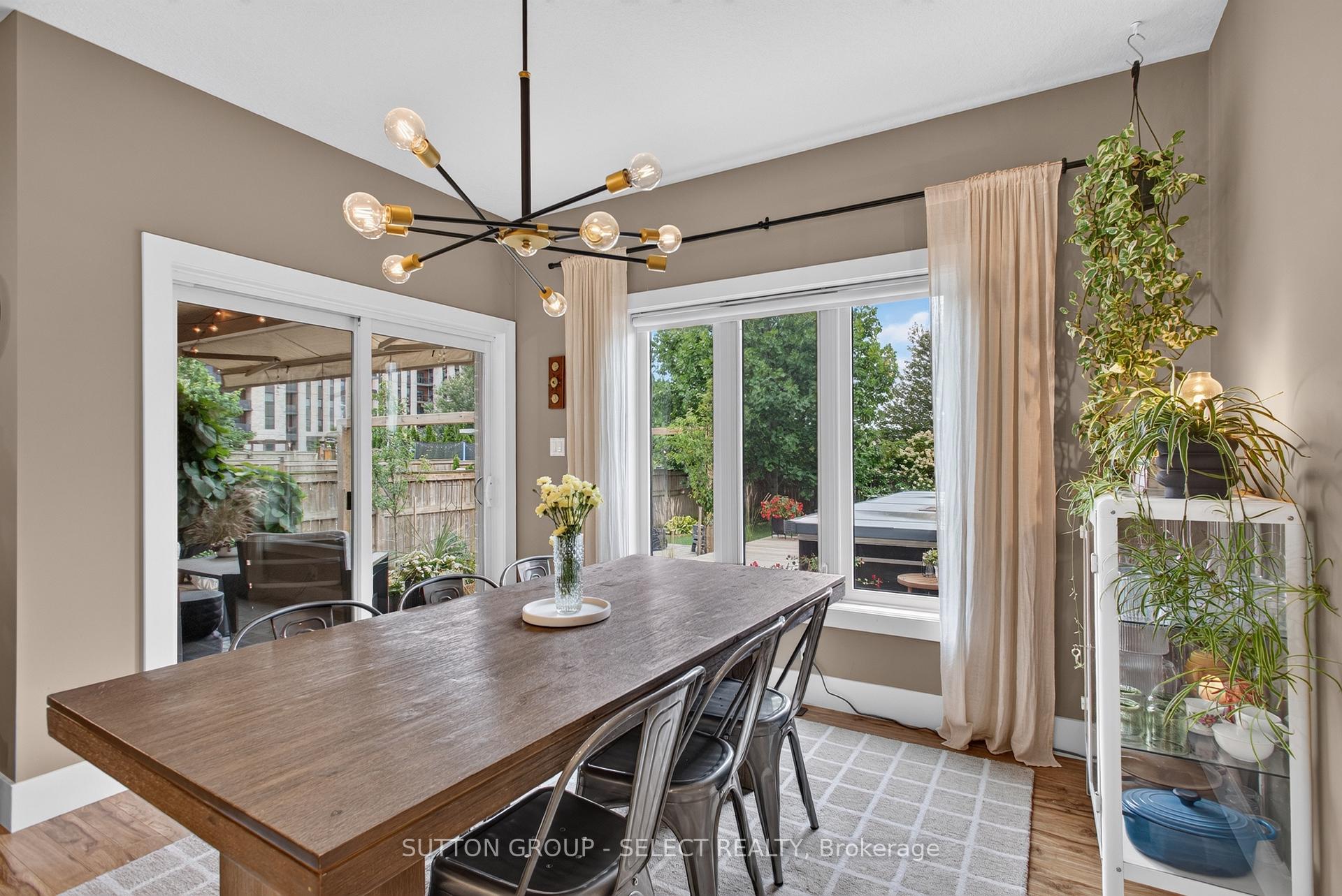 Photo 10 of 1445 Riverbend Road, London, South A — HOMEH