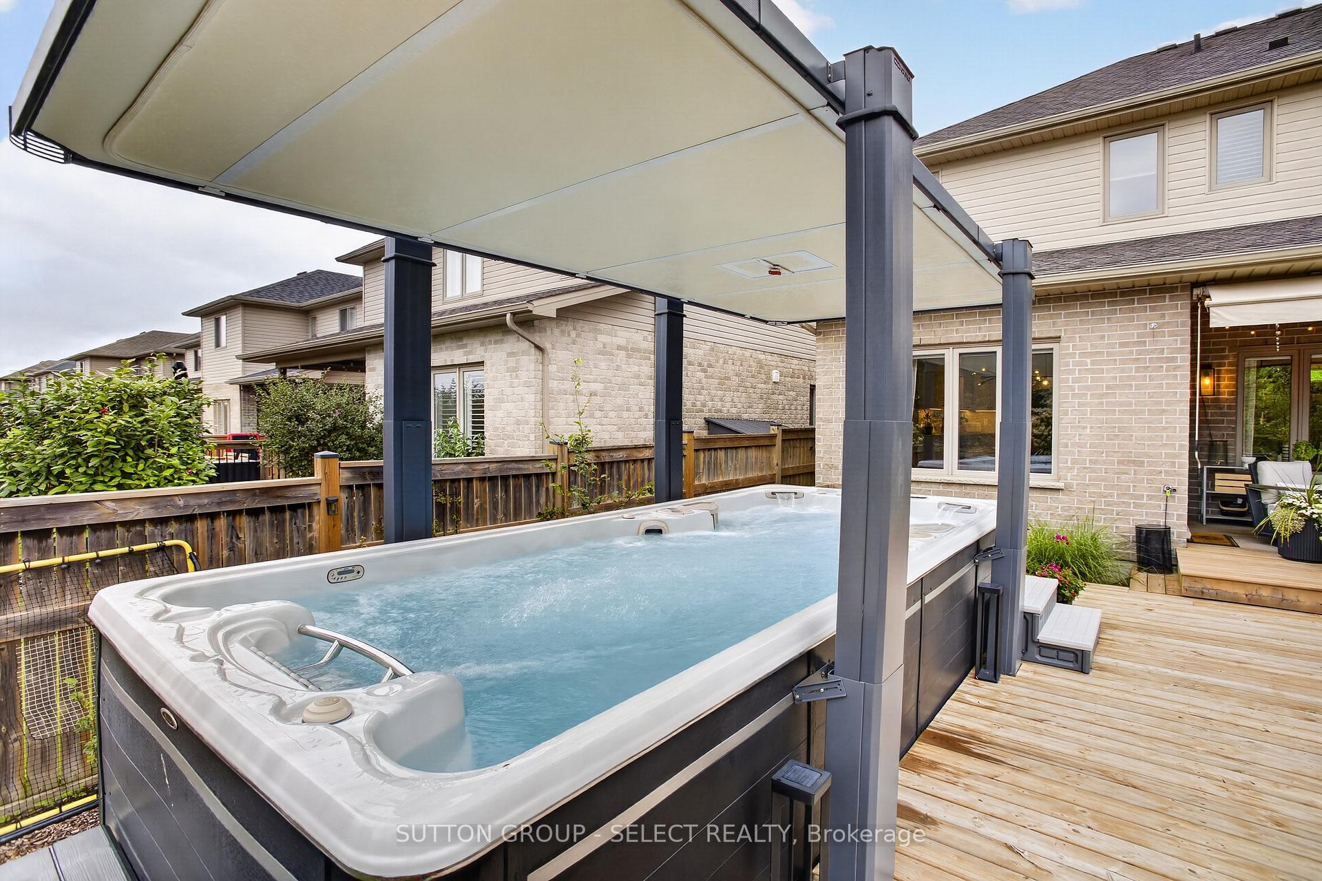 Photo 15 of 1445 Riverbend Road, London, South A — HOMEH