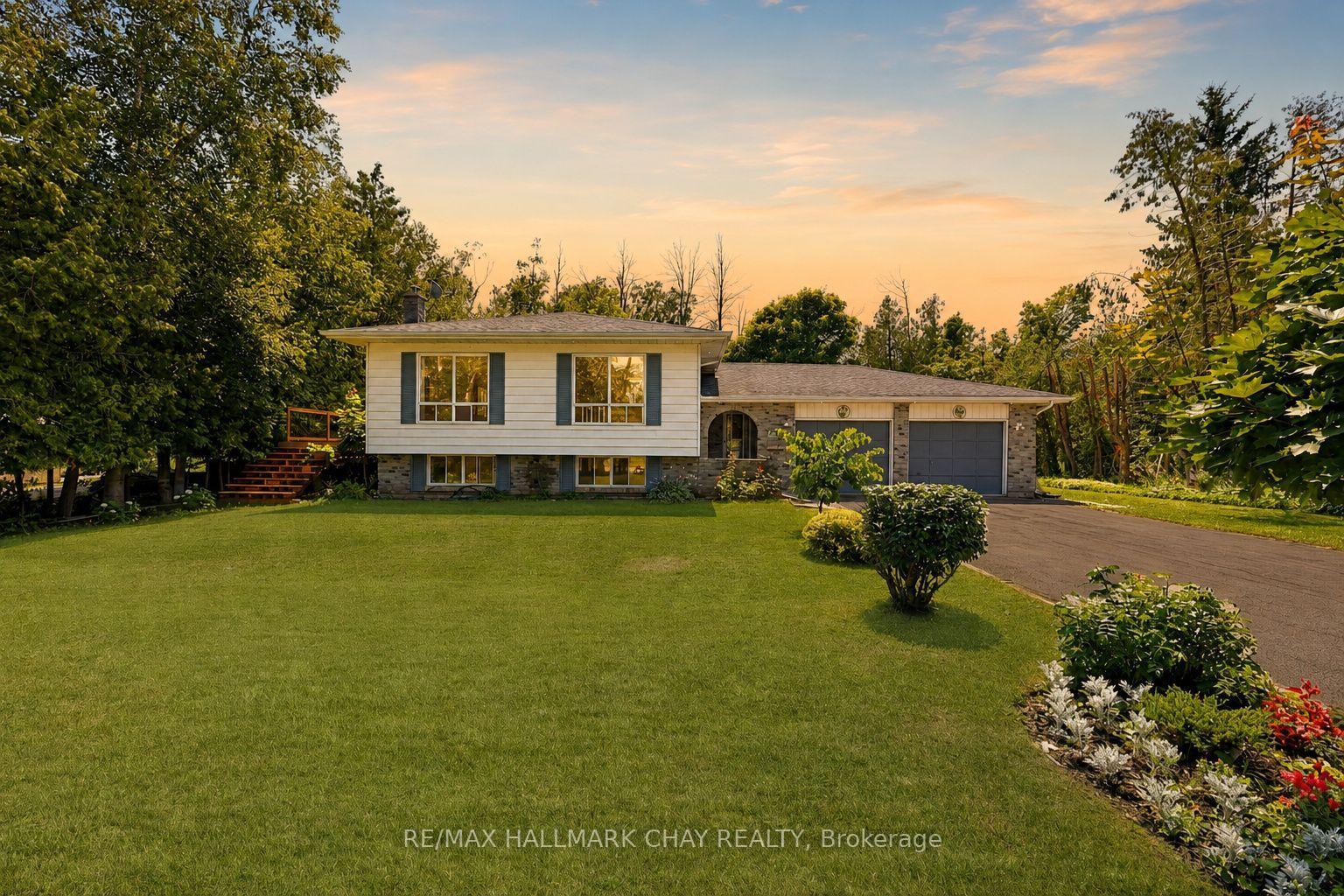Photo of 631 Lockhart Road