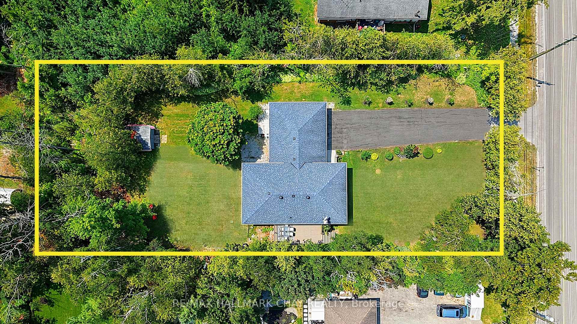 Photo 2 of 631 Lockhart Road, Innisfil, Rural Innisfil — HOMEH