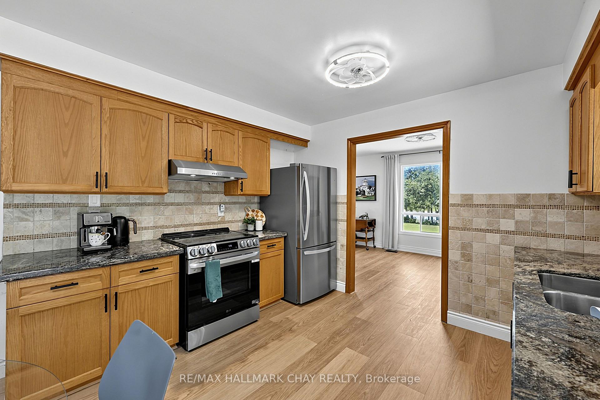 Photo 10 of 631 Lockhart Road, Innisfil, Rural Innisfil — HOMEH