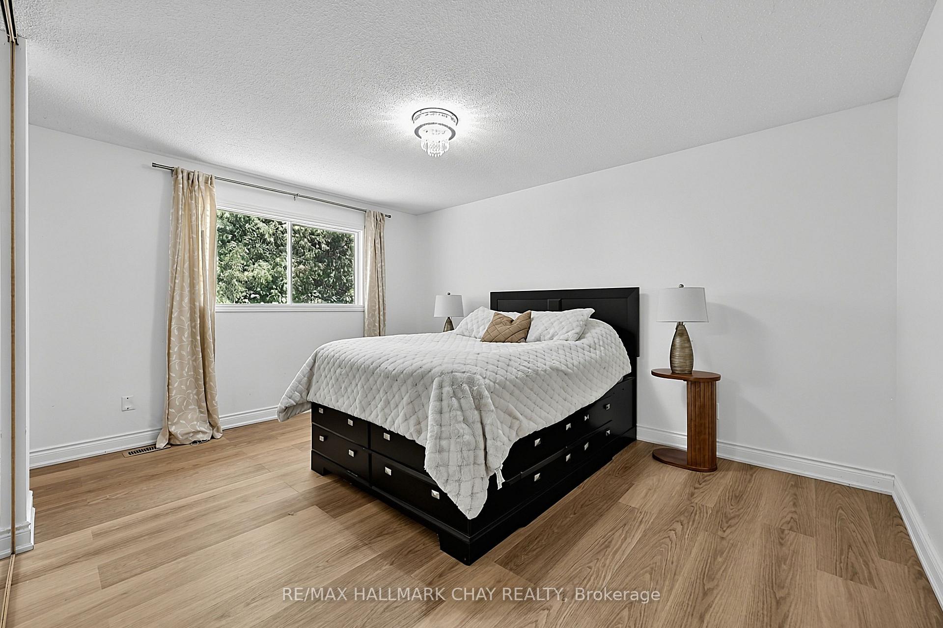 Photo 14 of 631 Lockhart Road, Innisfil, Rural Innisfil — HOMEH