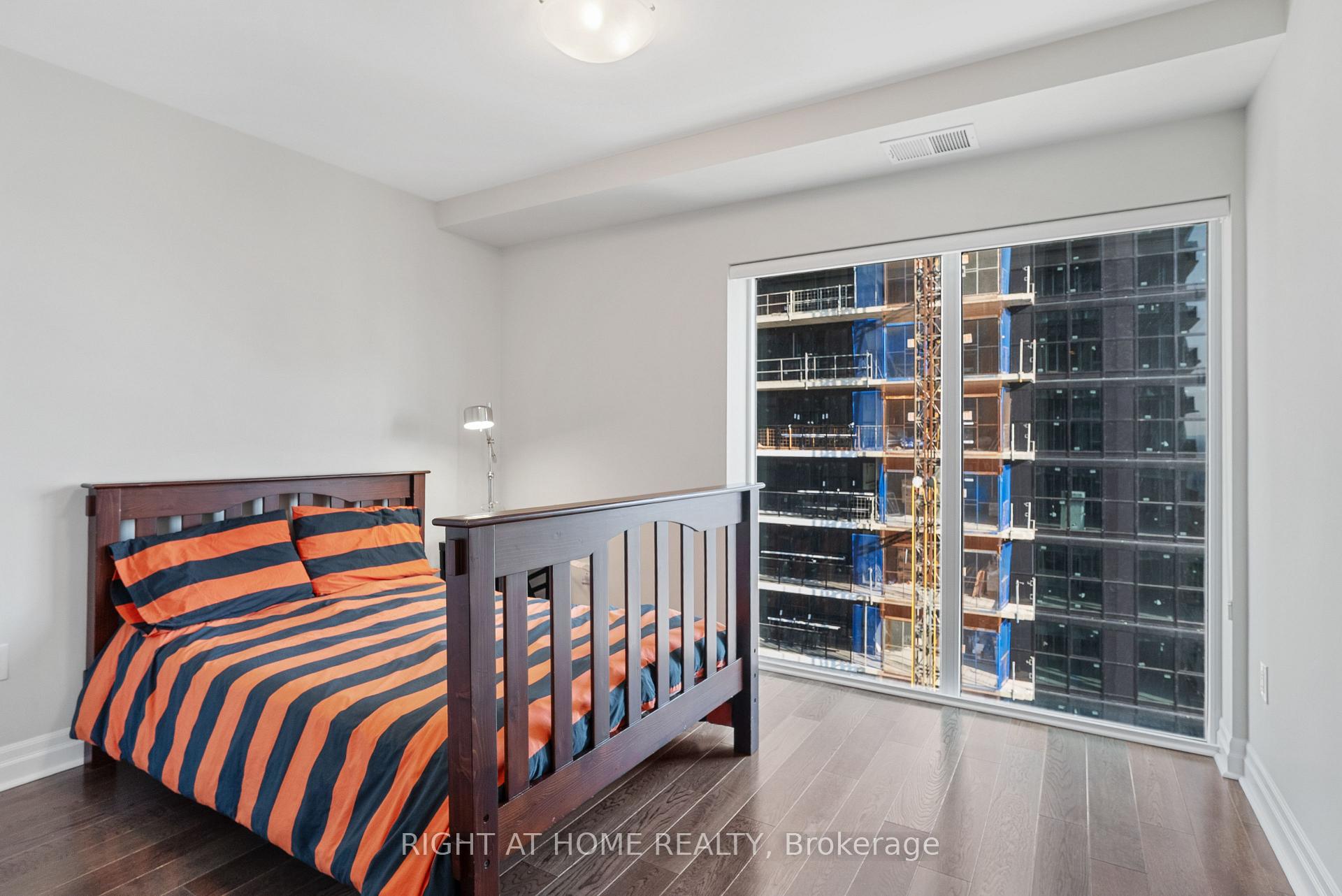 Photo 17 of Unit 1709, 505 Talbot Street, London, East F — HOMEH