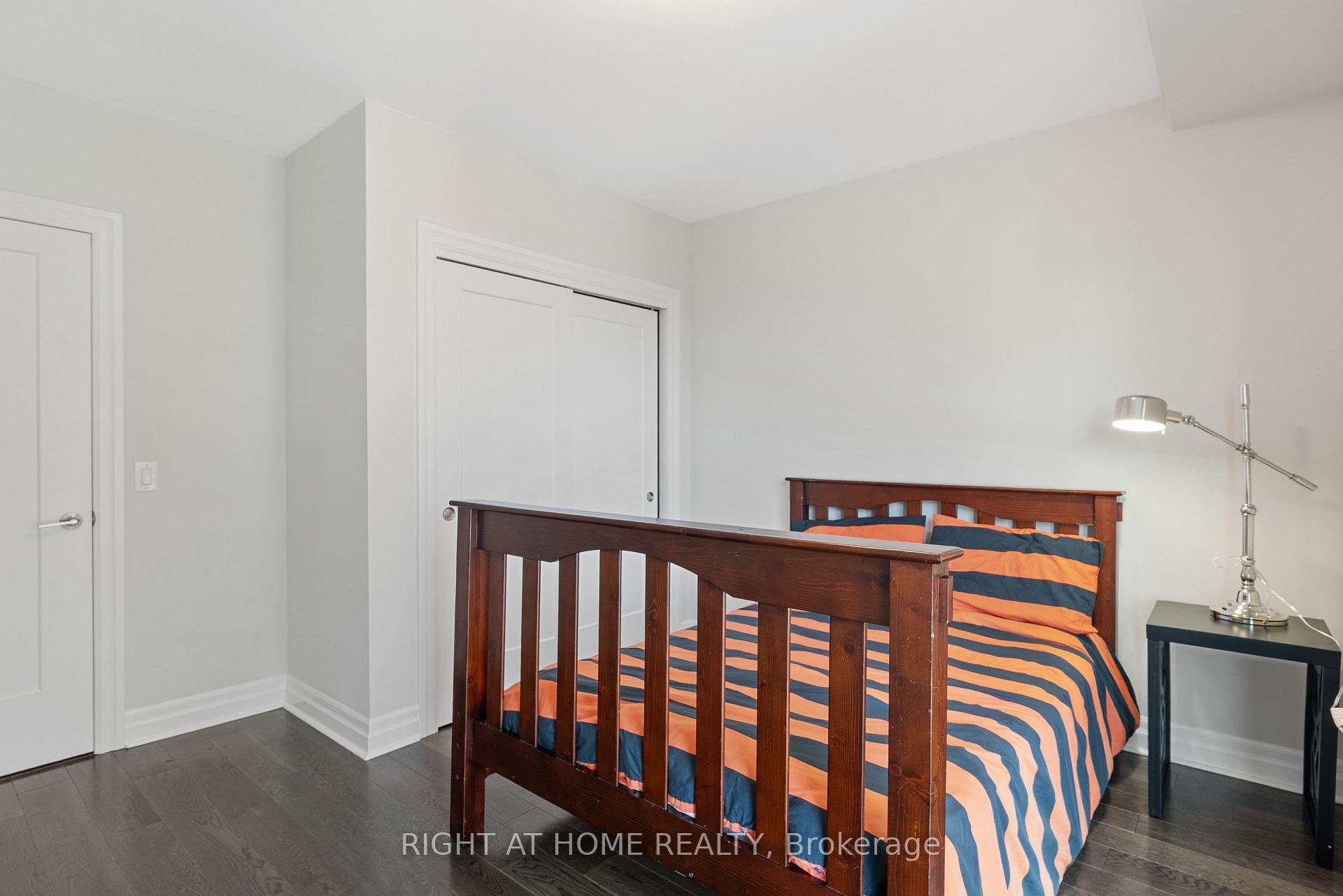 Photo 18 of Unit 1709, 505 Talbot Street, London, East F — HOMEH