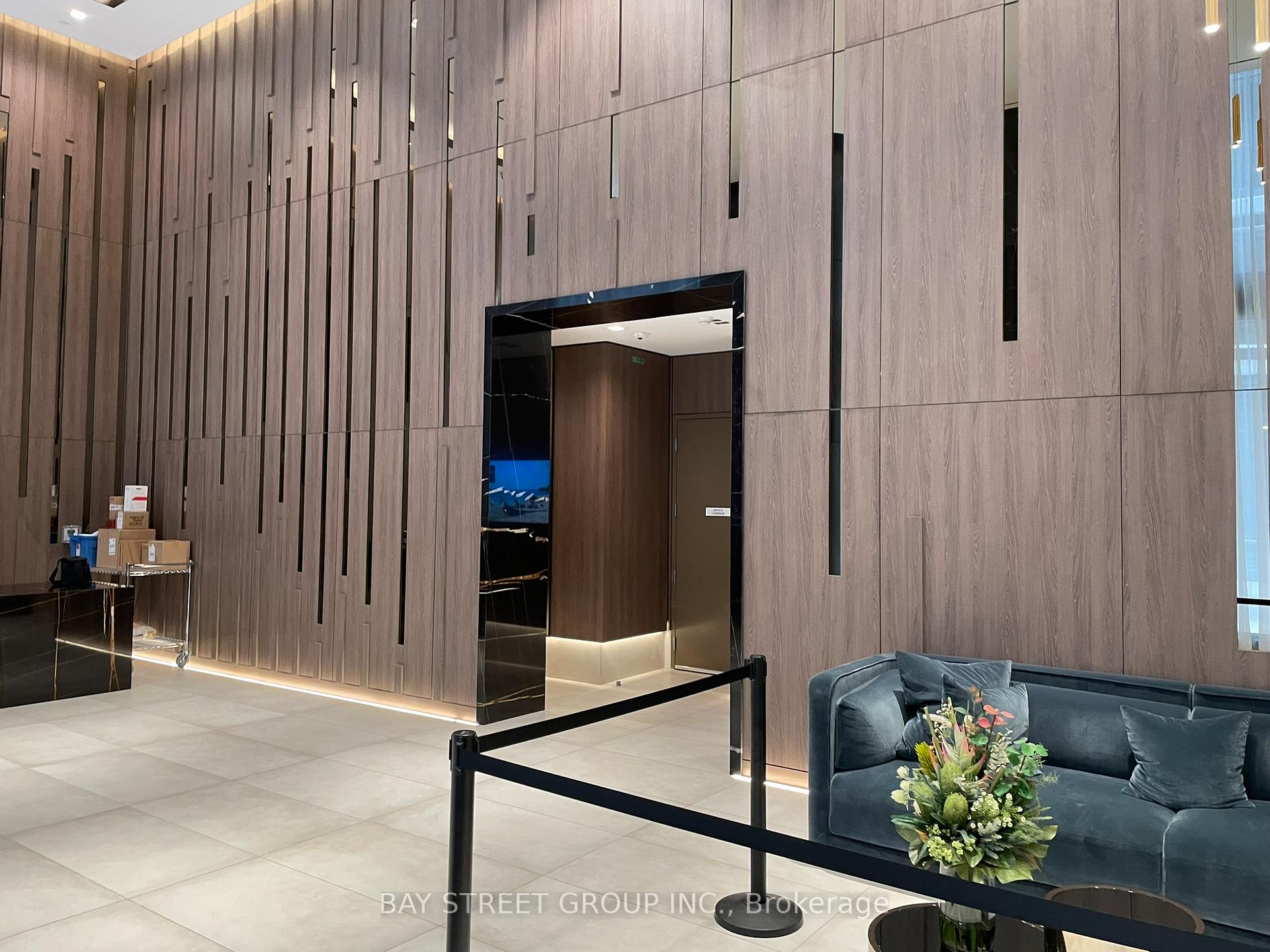 Photo 5 of Unit 5010, 55 Mercer Street, Toronto, Waterfront Communities — HOMEH