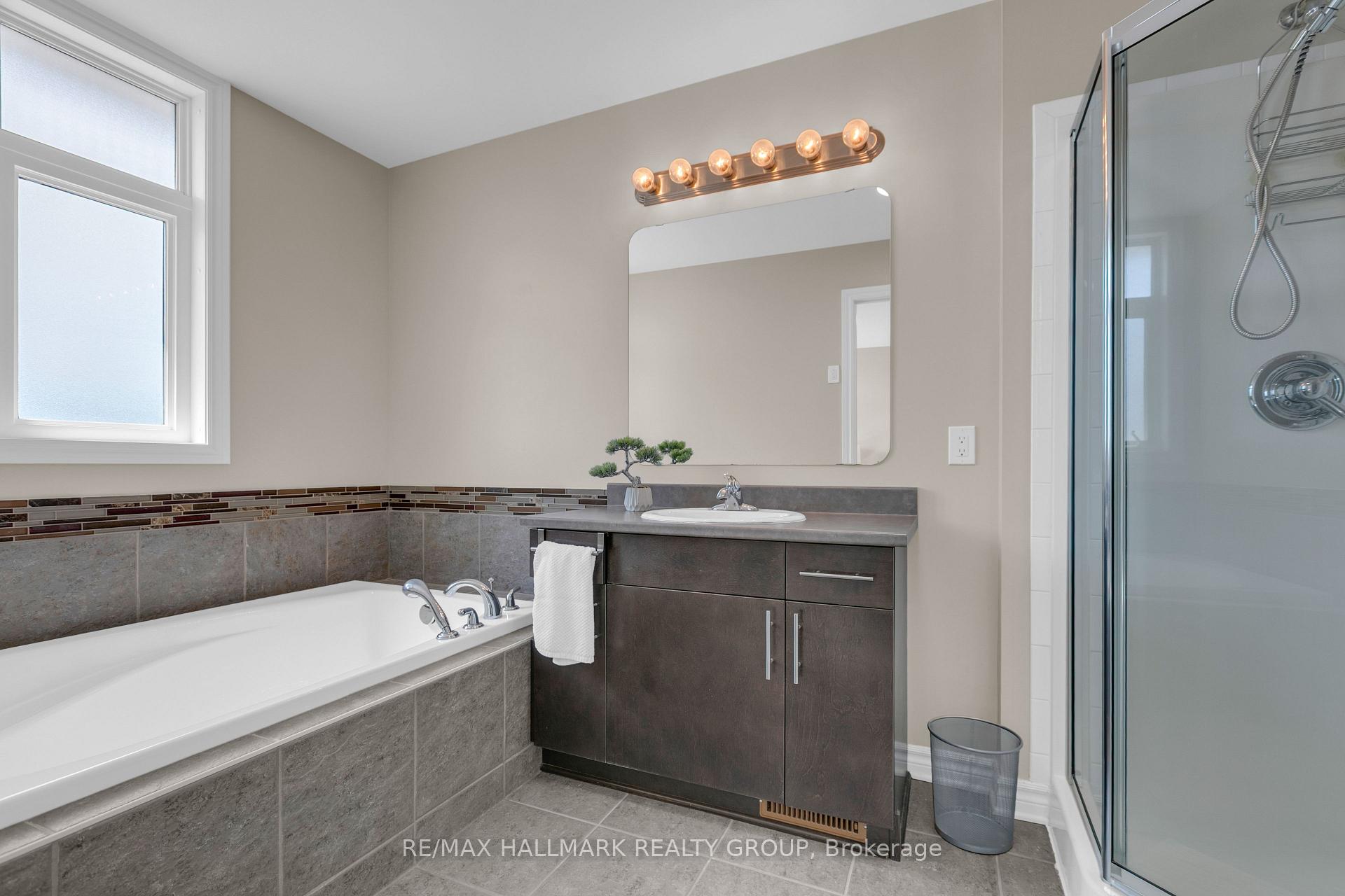 Photo 24 of 1125 Tischart Crescent, Ottawa, Kanata - Kanata Lakes/Heritage Hills — HOMEH