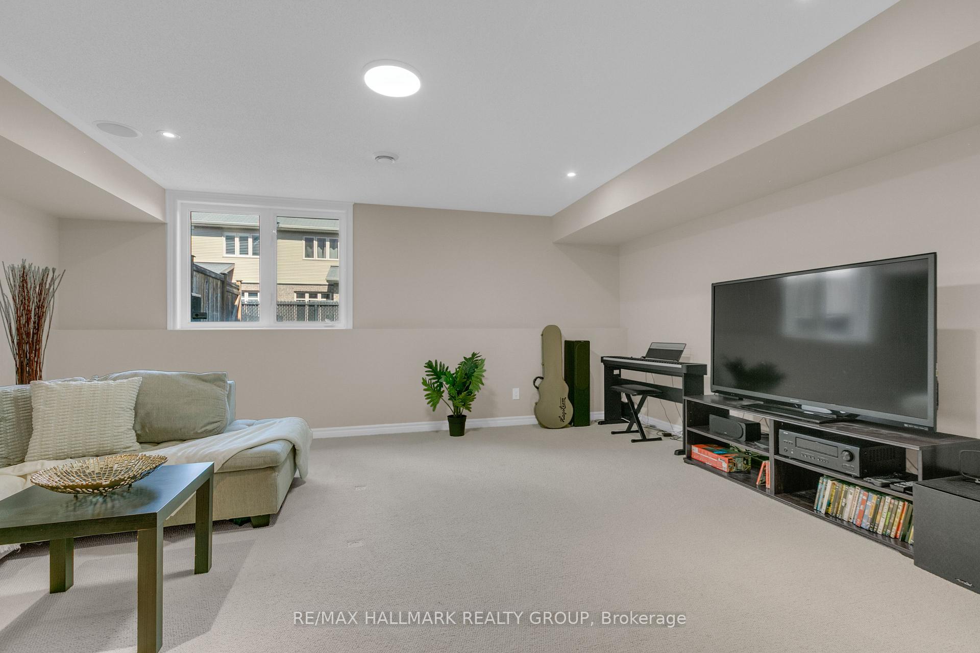 Photo 33 of 1125 Tischart Crescent, Ottawa, Kanata - Kanata Lakes/Heritage Hills — HOMEH