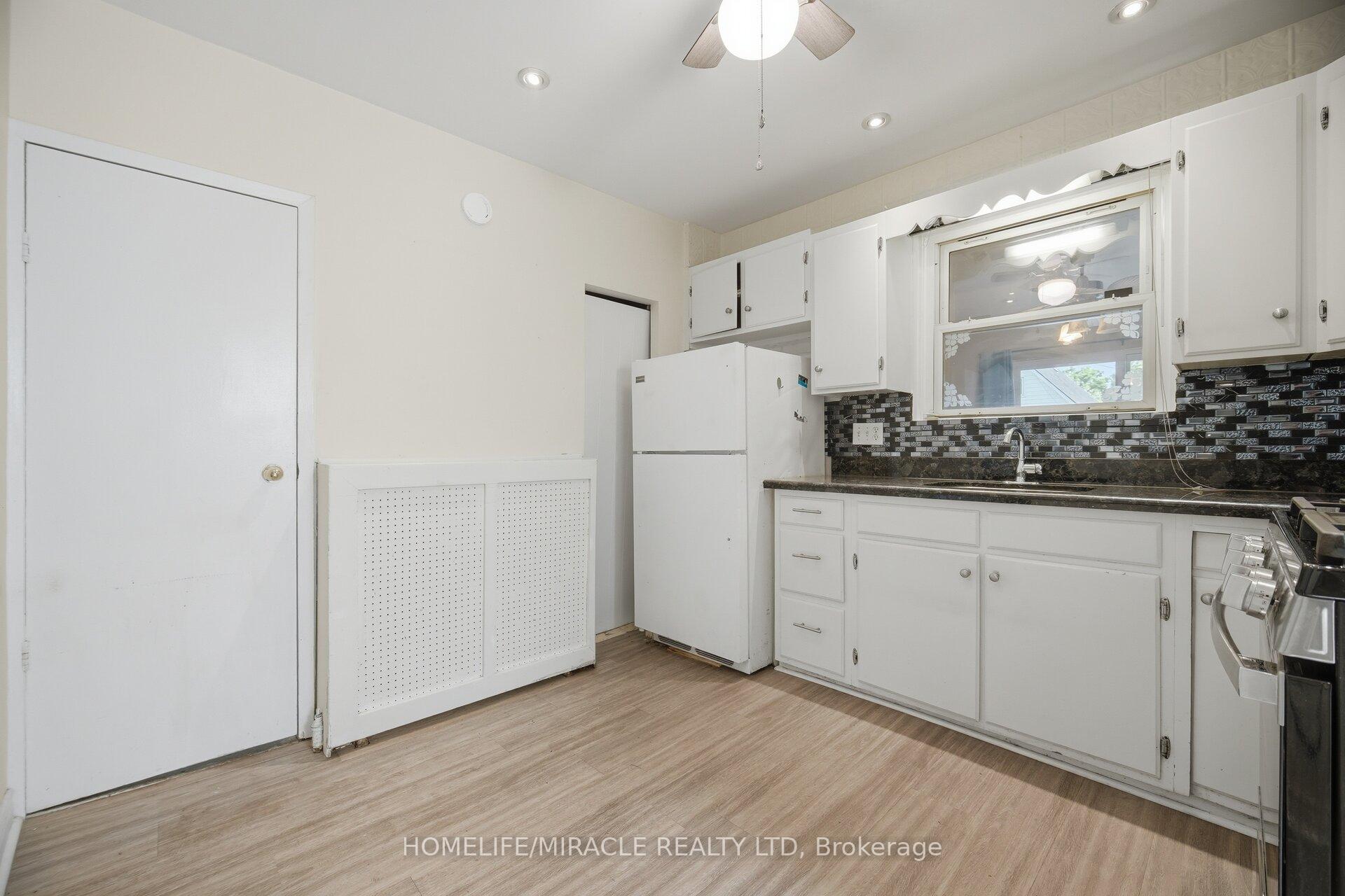 Photo 14 of 25 Hope Avenue, Hamilton, Crown Point — HOMEH