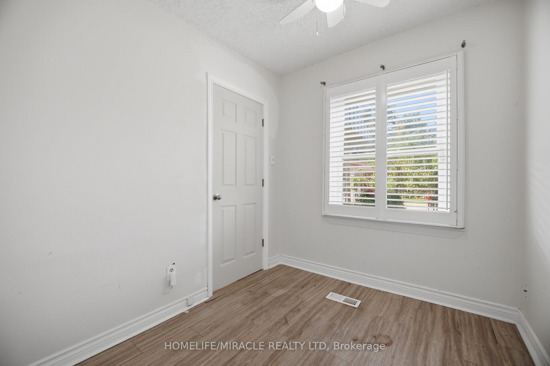 Photo 23 of 25 Hope Avenue, Hamilton, Crown Point — HOMEH