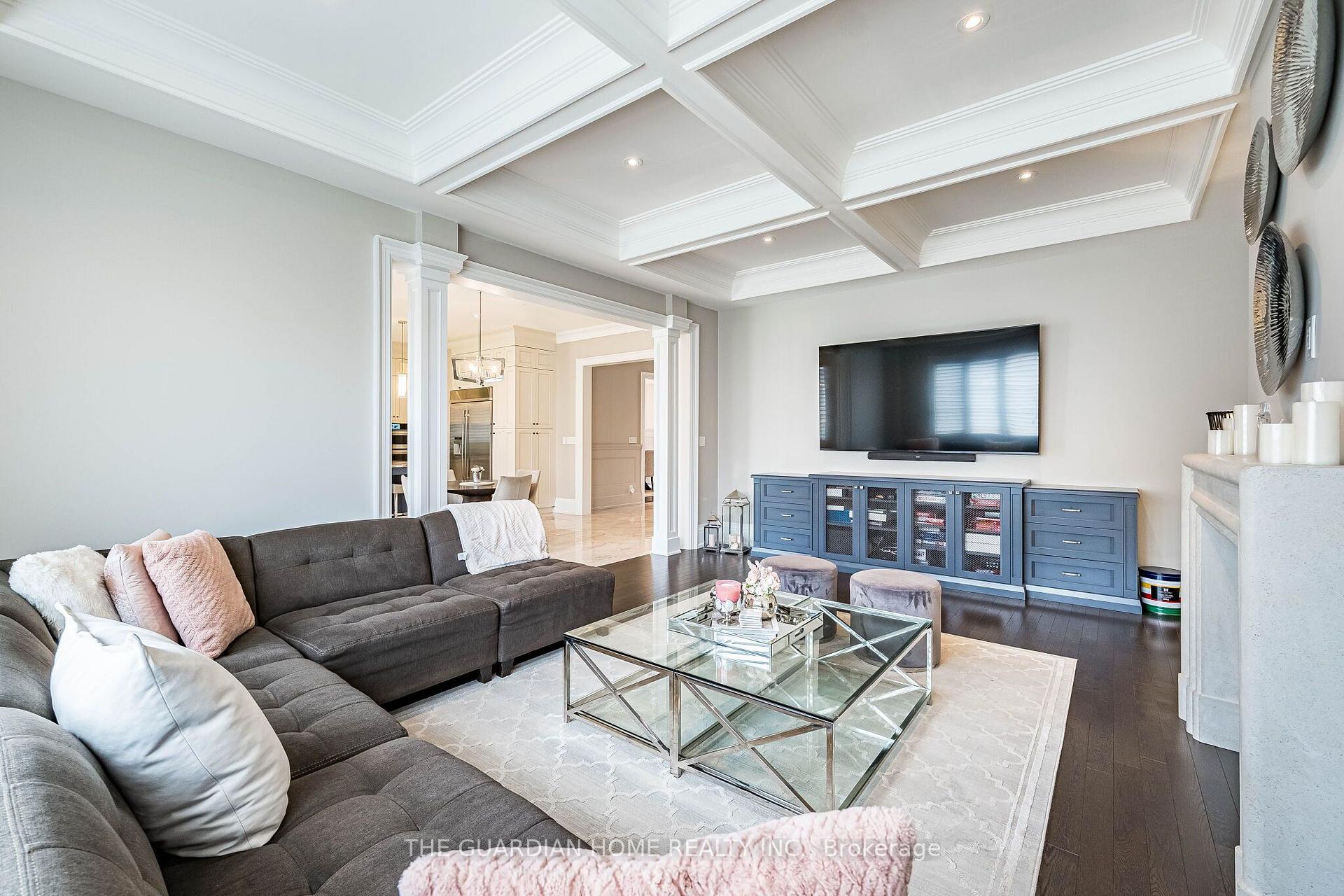 Photo 16 of 30 Tiburon Trail, Vaughan, Kleinburg — HOMEH