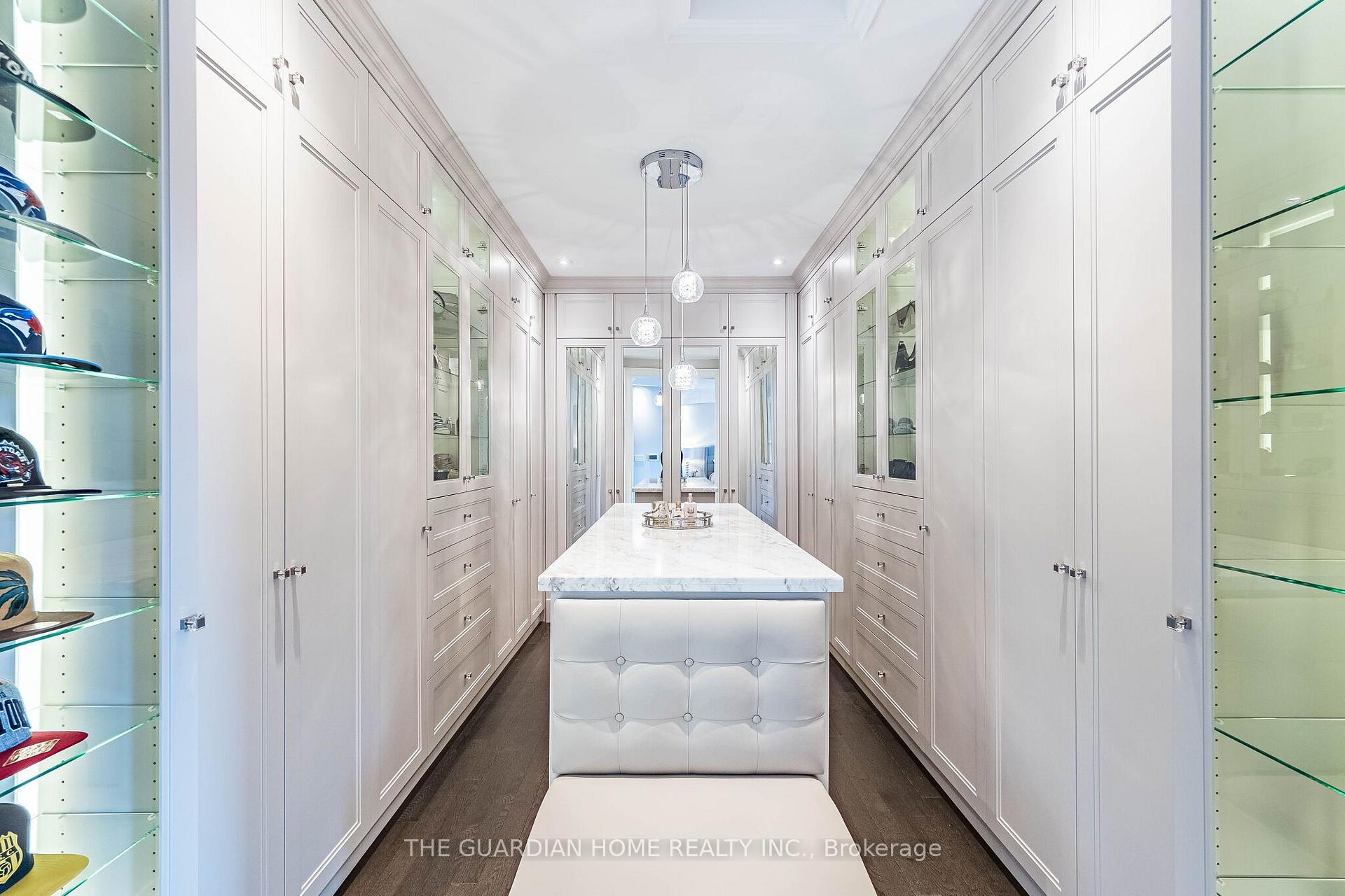 Photo 22 of 30 Tiburon Trail, Vaughan, Kleinburg — HOMEH