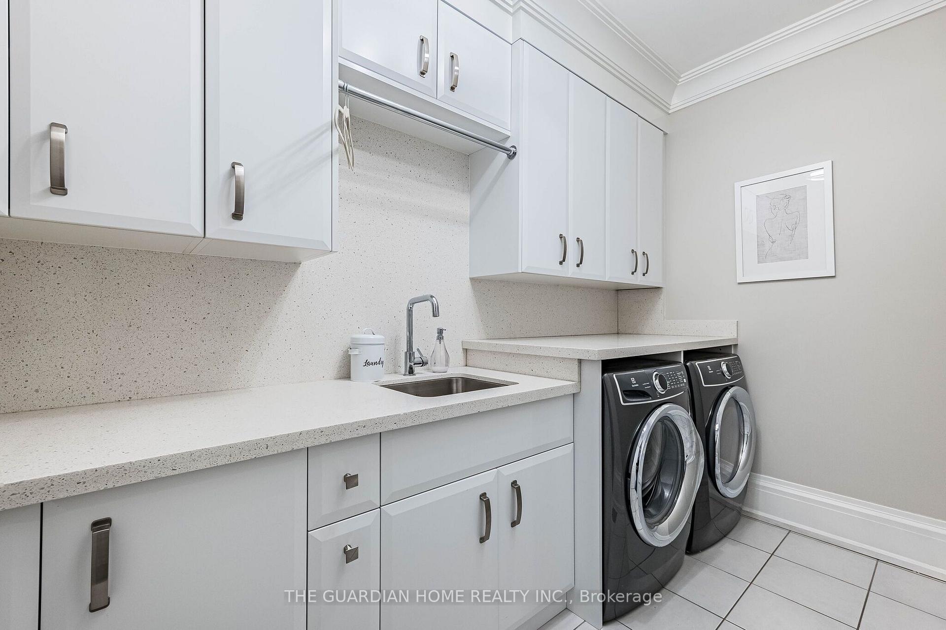 Photo 32 of 30 Tiburon Trail, Vaughan, Kleinburg — HOMEH