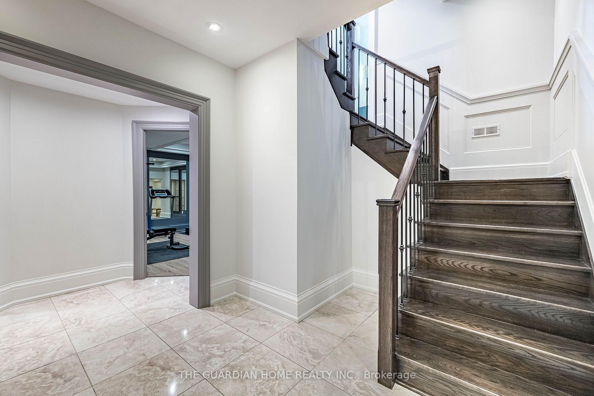 Photo 33 of 30 Tiburon Trail, Vaughan, Kleinburg — HOMEH