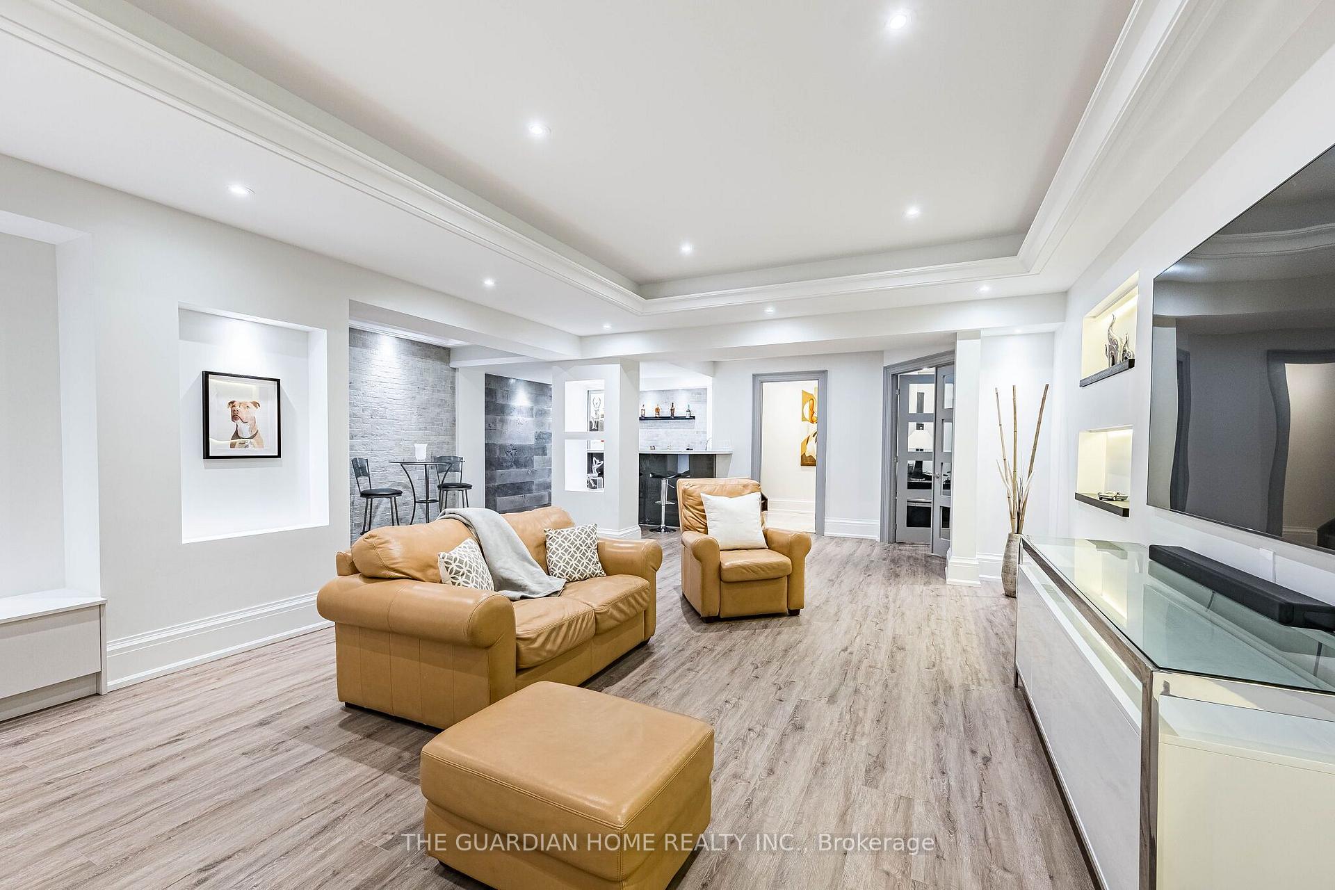 Photo 42 of 30 Tiburon Trail, Vaughan, Kleinburg — HOMEH