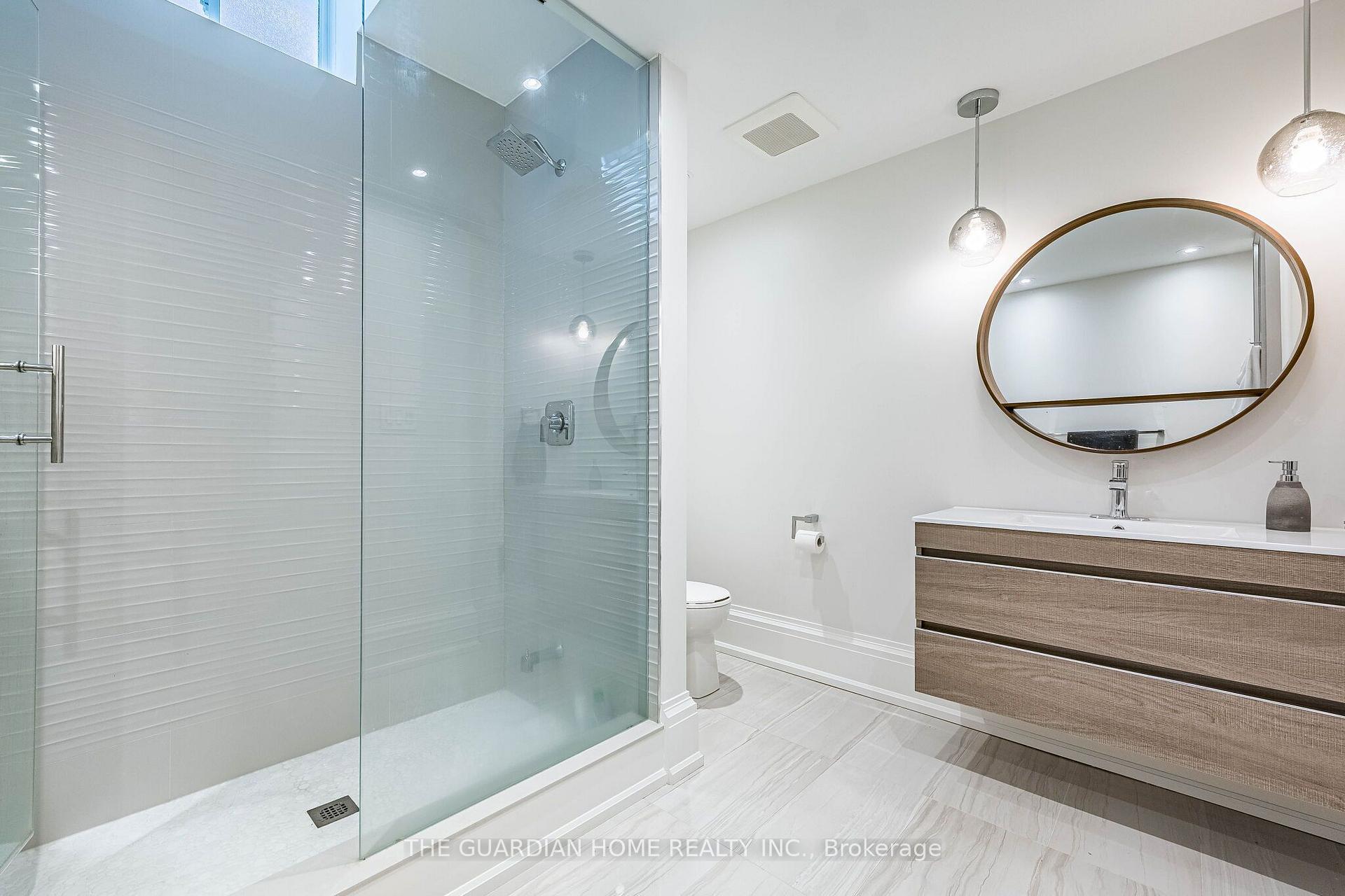 Photo 48 of 30 Tiburon Trail, Vaughan, Kleinburg — HOMEH