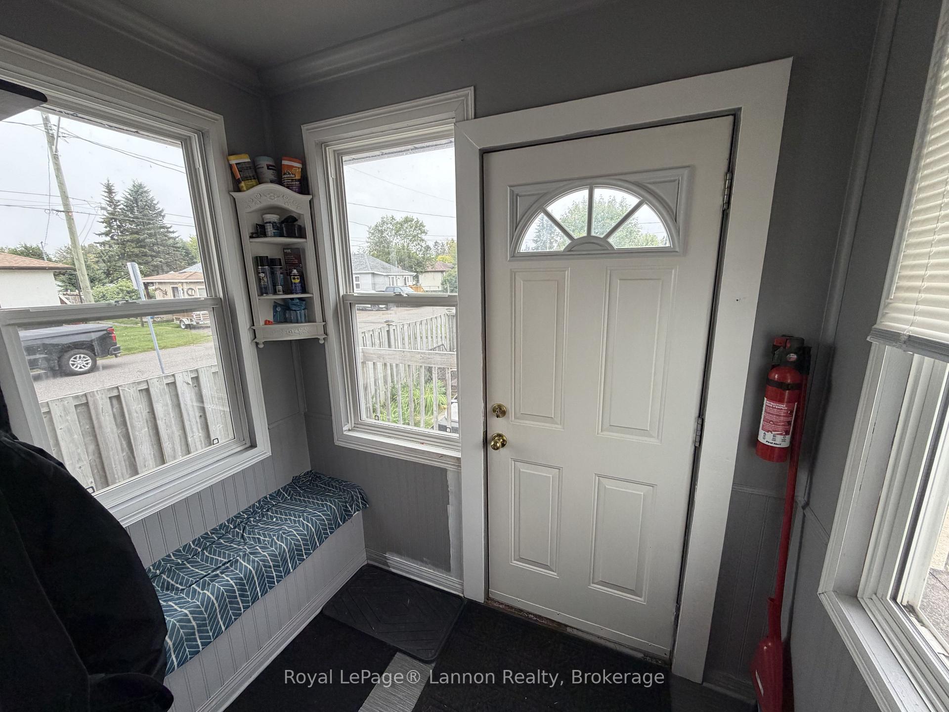 Photo 4 of 279 Dewe Avenue, Thunder Bay, Current River — HOMEH