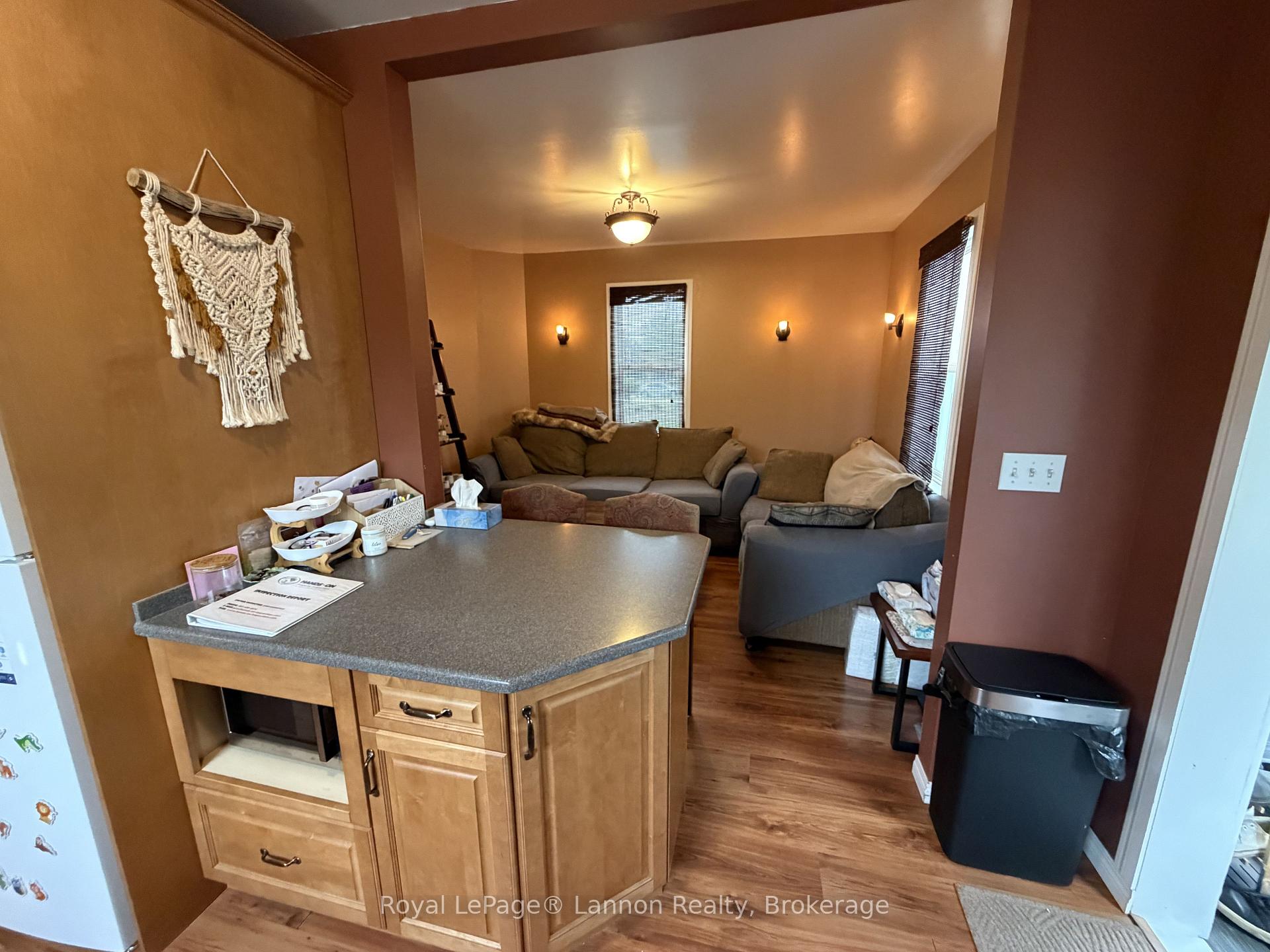 Photo 8 of 279 Dewe Avenue, Thunder Bay, Current River — HOMEH