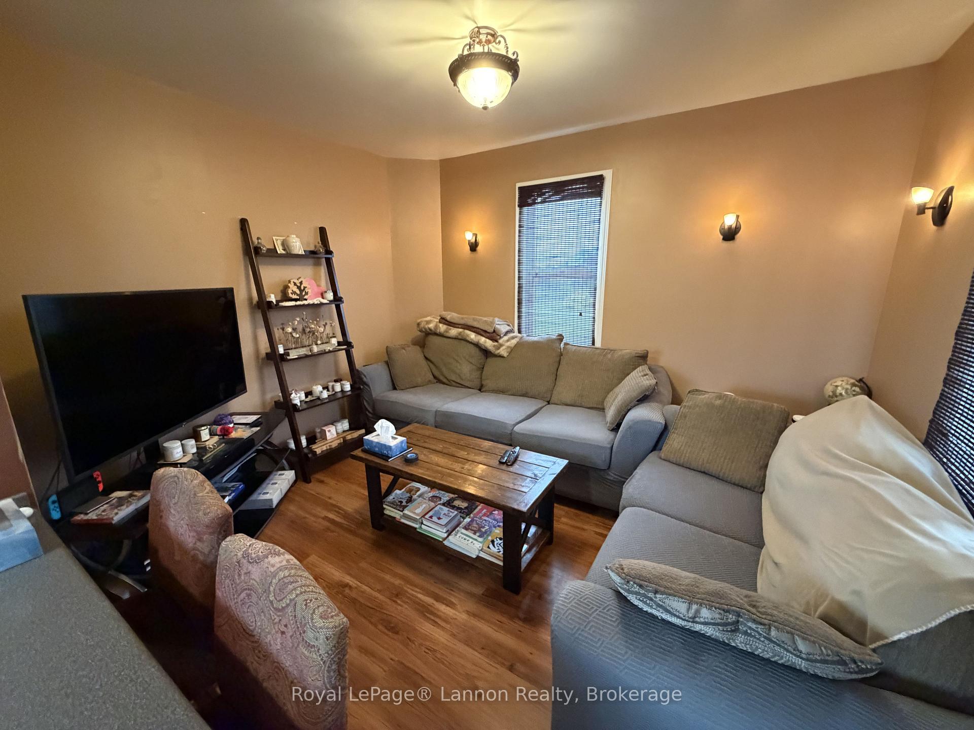 Photo 9 of 279 Dewe Avenue, Thunder Bay, Current River — HOMEH