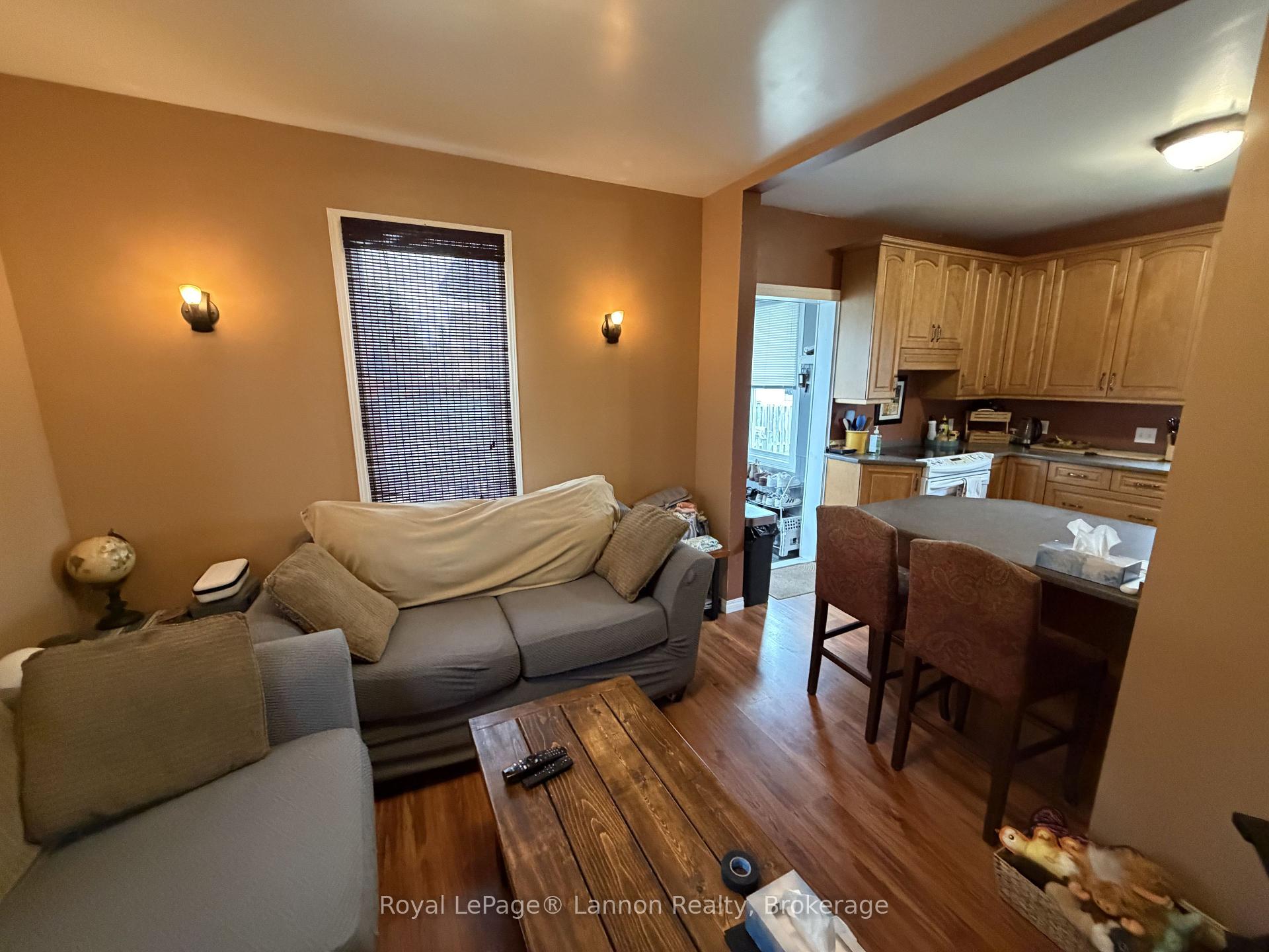 Photo 10 of 279 Dewe Avenue, Thunder Bay, Current River — HOMEH