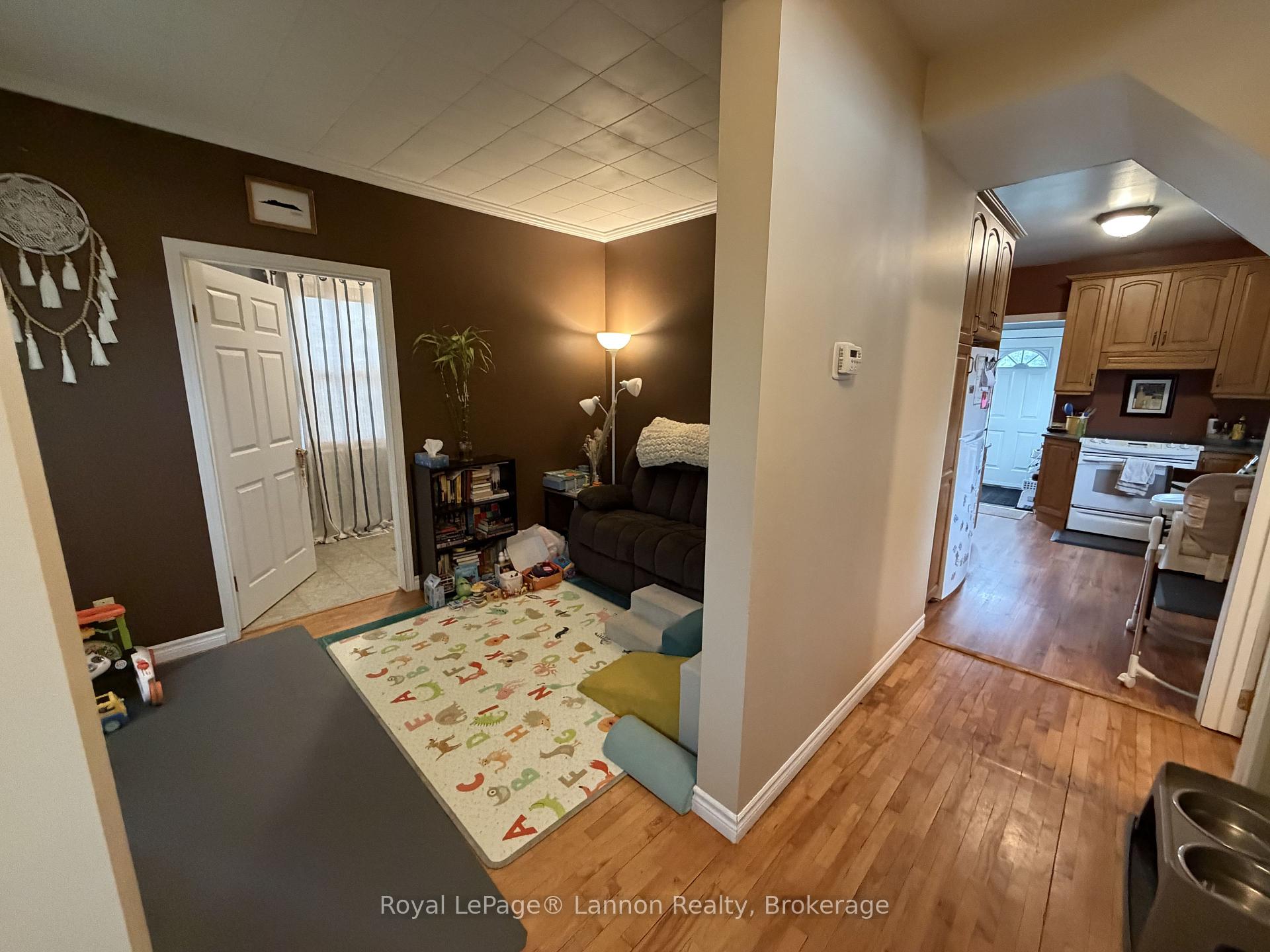 Photo 11 of 279 Dewe Avenue, Thunder Bay, Current River — HOMEH