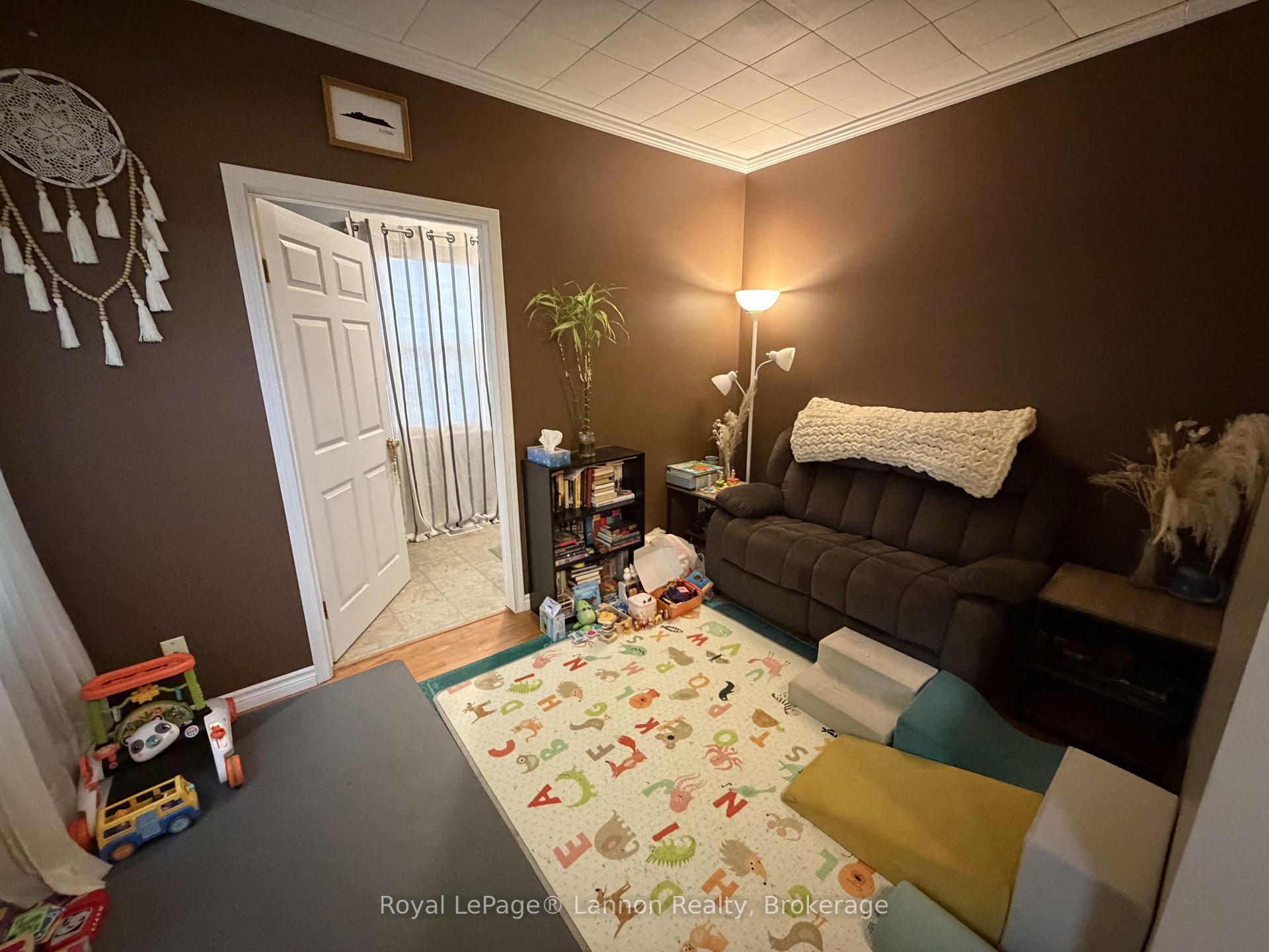 Photo 12 of 279 Dewe Avenue, Thunder Bay, Current River — HOMEH