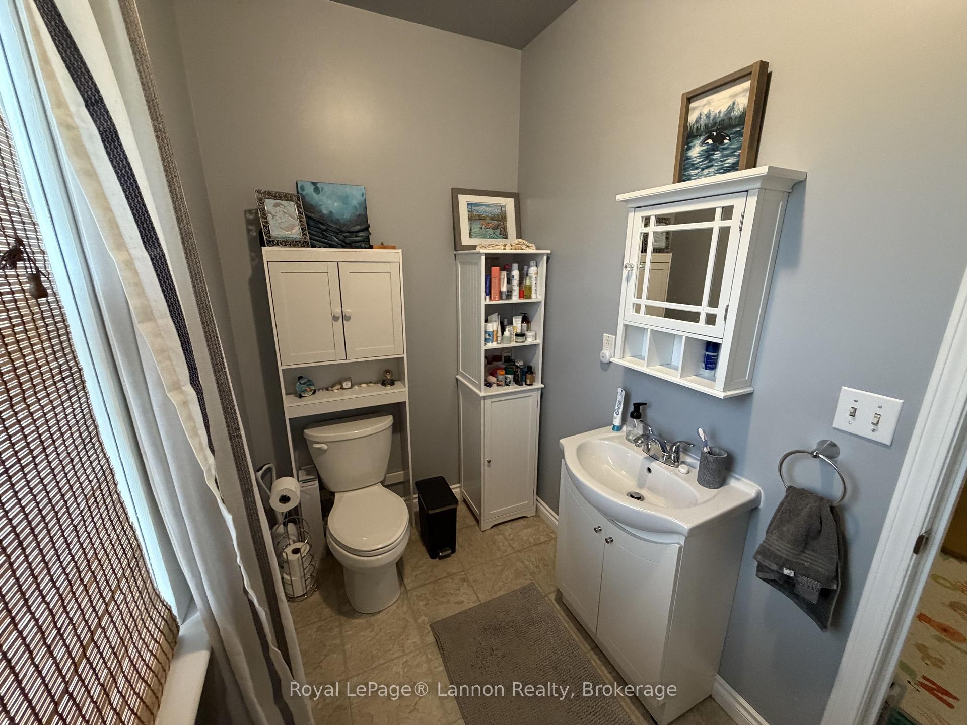 Photo 15 of 279 Dewe Avenue, Thunder Bay, Current River — HOMEH