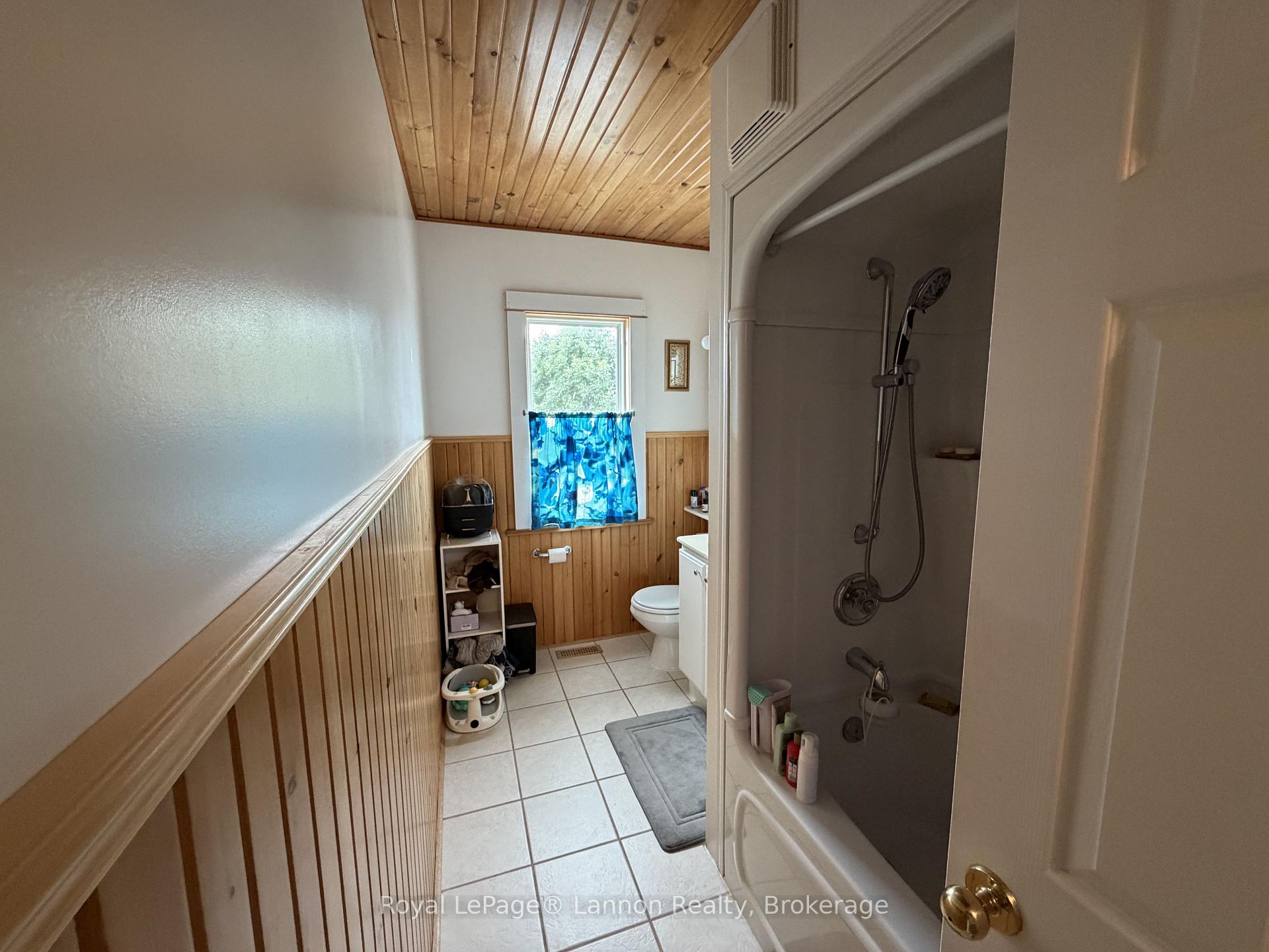 Photo 22 of 279 Dewe Avenue, Thunder Bay, Current River — HOMEH