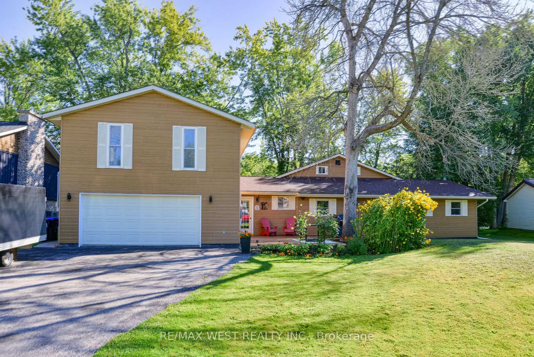 Photo of 3587 Lauderdale Point Crescent