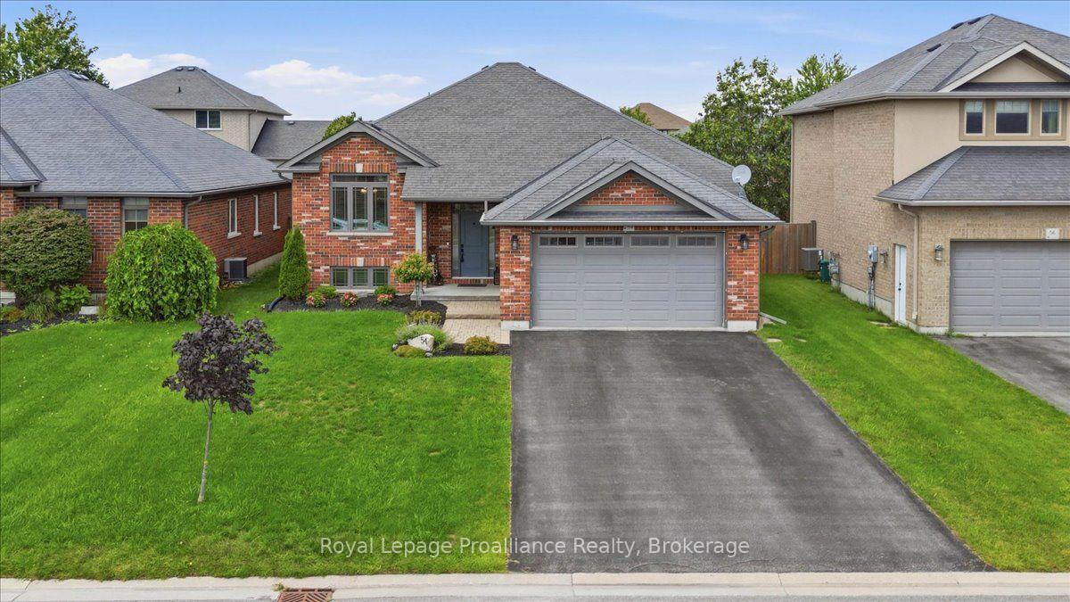 Photo 2 of 54 Cavendish Drive, Belleville, Thurlow Ward — HOMEH