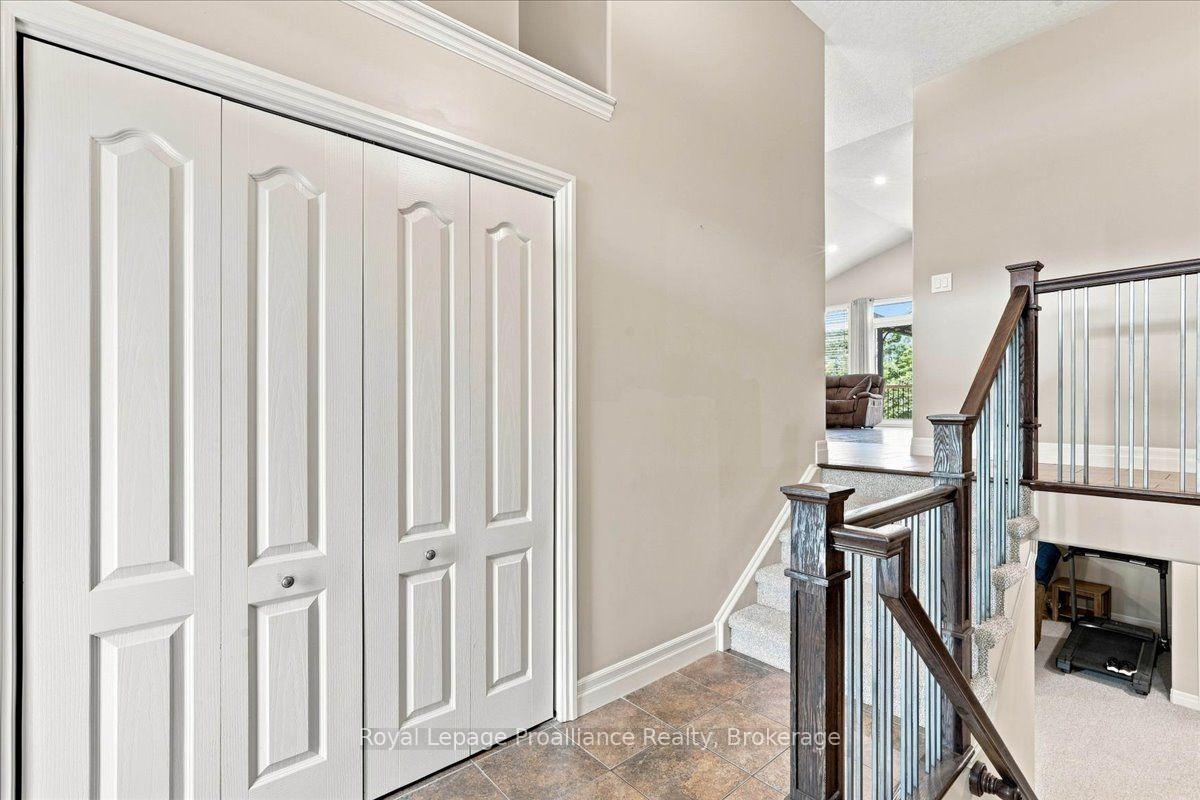 Photo 5 of 54 Cavendish Drive, Belleville, Thurlow Ward — HOMEH