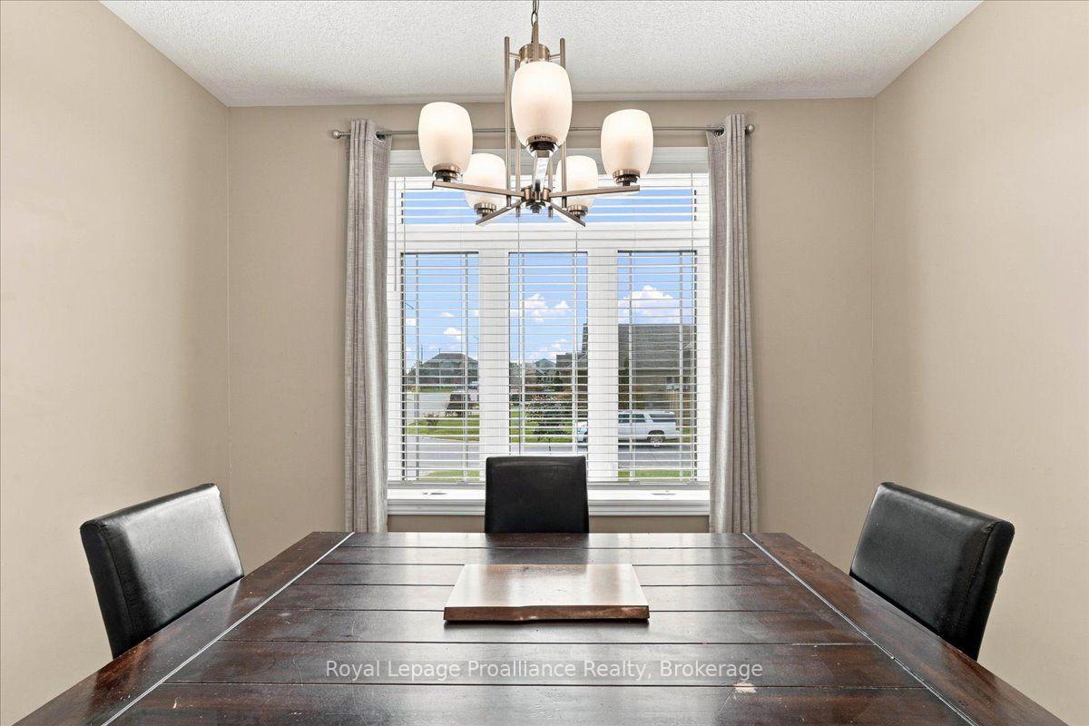 Photo 12 of 54 Cavendish Drive, Belleville, Thurlow Ward — HOMEH
