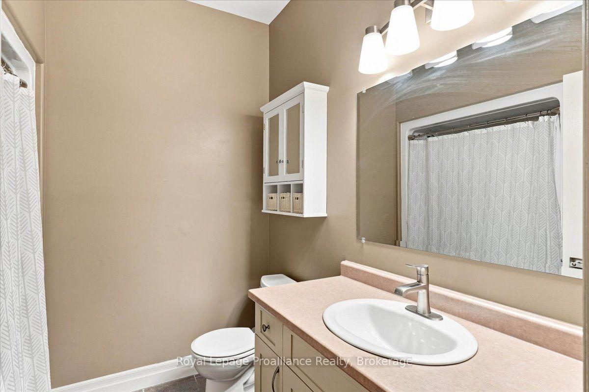 Photo 27 of 54 Cavendish Drive, Belleville, Thurlow Ward — HOMEH