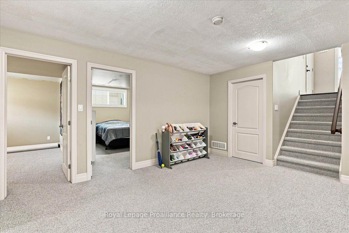 Photo 28 of 54 Cavendish Drive, Belleville, Thurlow Ward — HOMEH