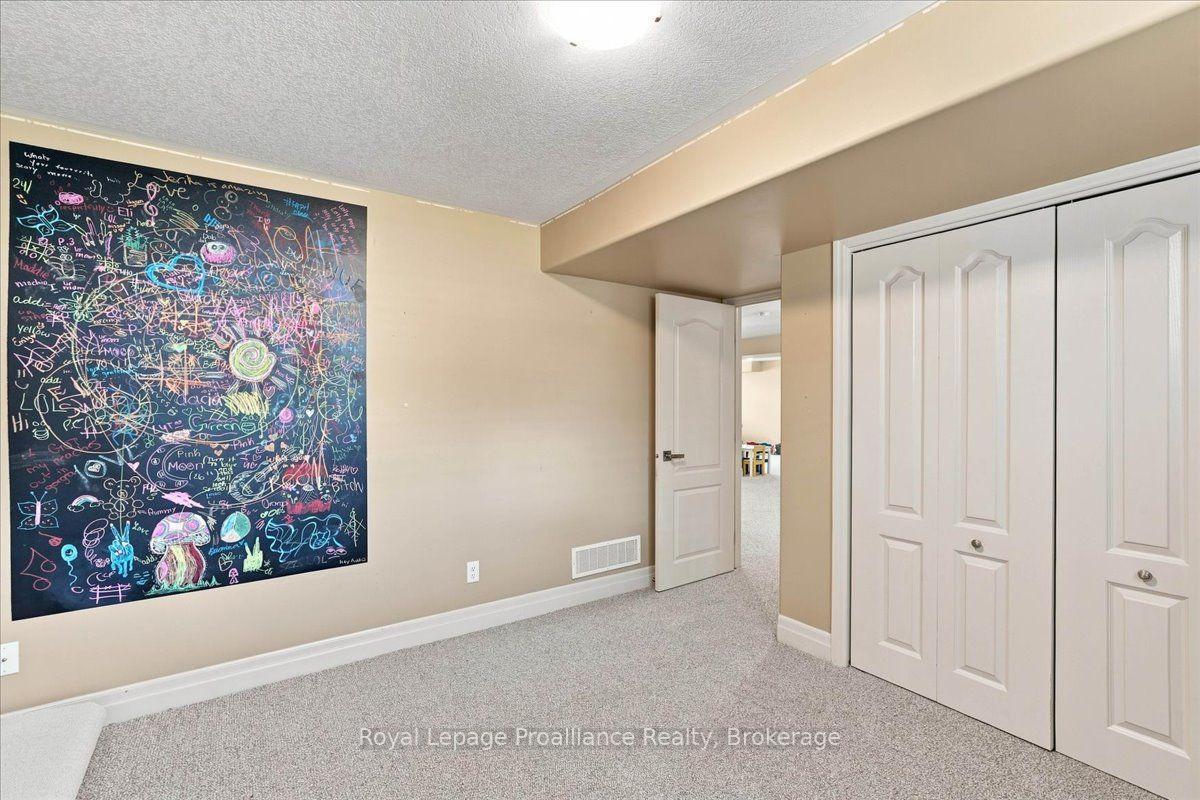 Photo 36 of 54 Cavendish Drive, Belleville, Thurlow Ward — HOMEH