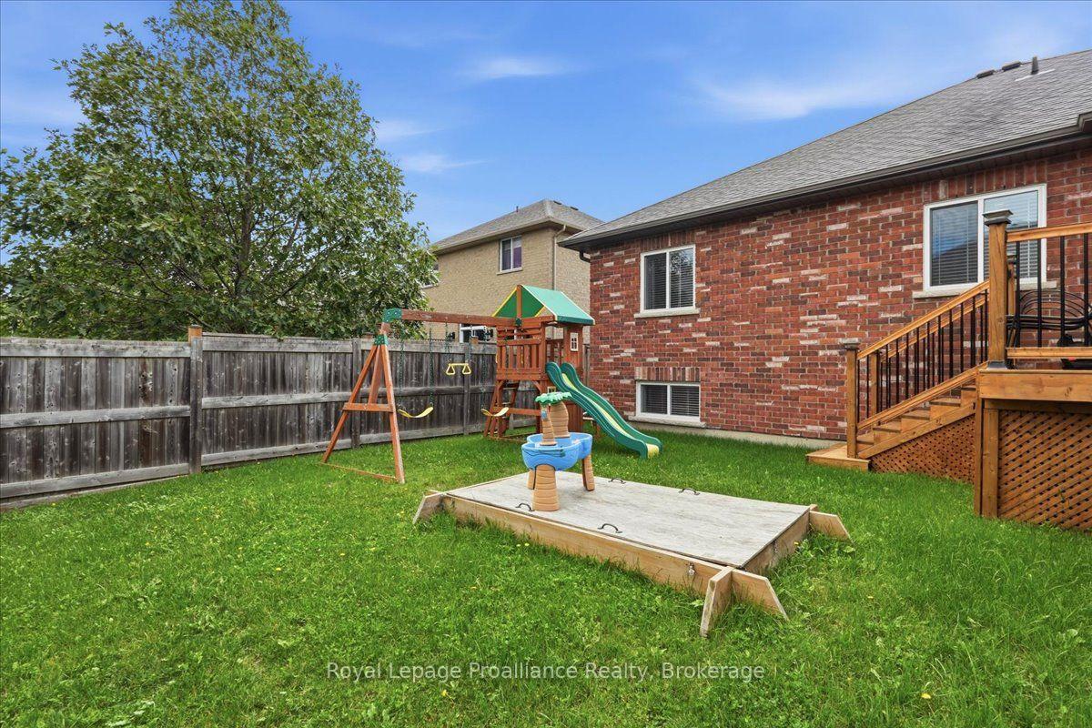 Photo 42 of 54 Cavendish Drive, Belleville, Thurlow Ward — HOMEH