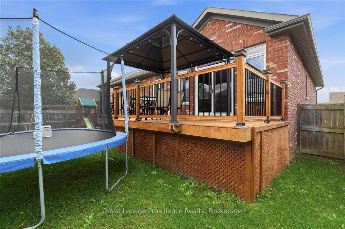 Photo 43 of 54 Cavendish Drive, Belleville, Thurlow Ward — HOMEH