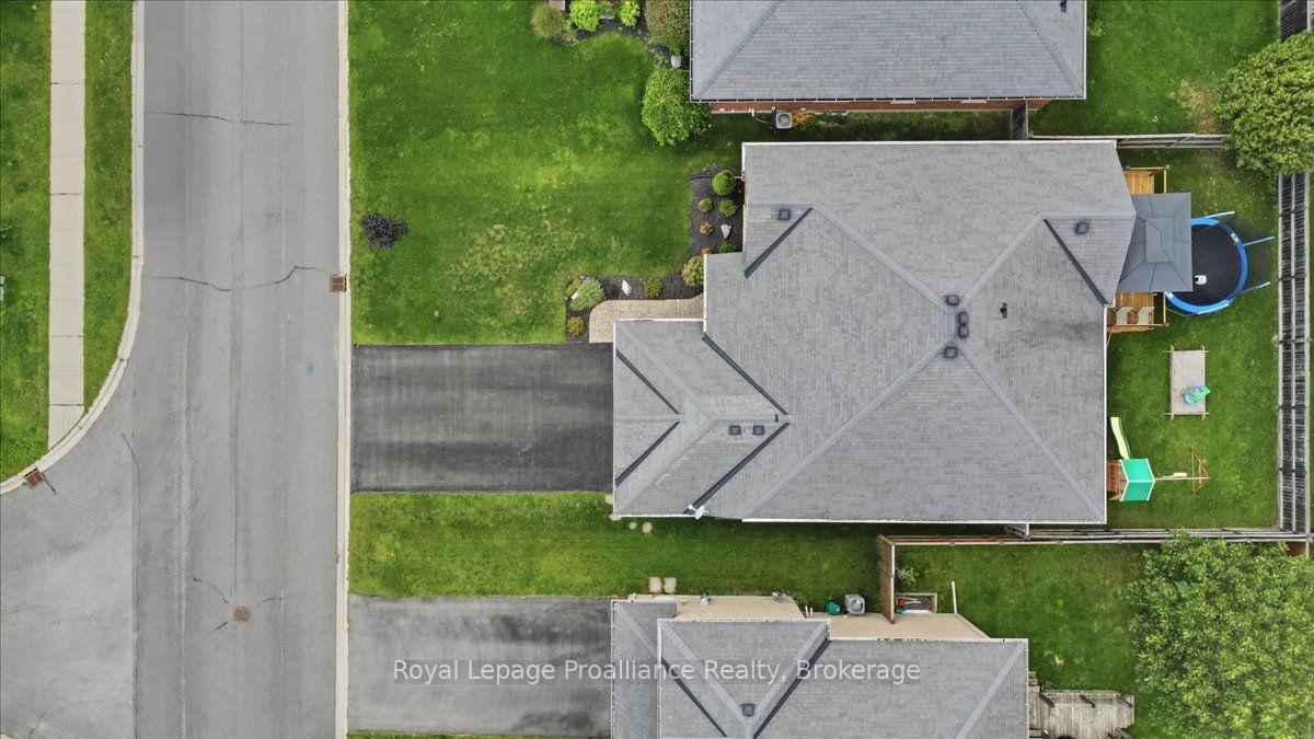 Photo 46 of 54 Cavendish Drive, Belleville, Thurlow Ward — HOMEH