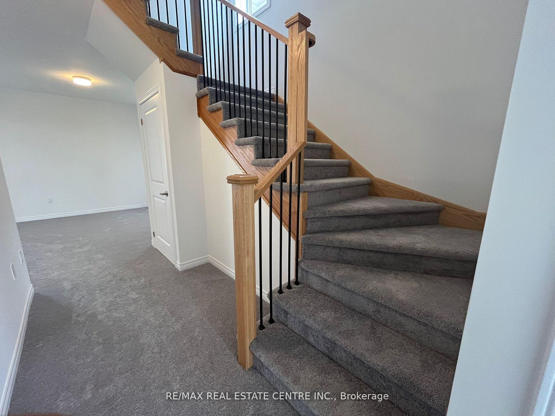 Photo 5 of 287 Rea Drive, Centre Wellington, Fergus — HOMEH