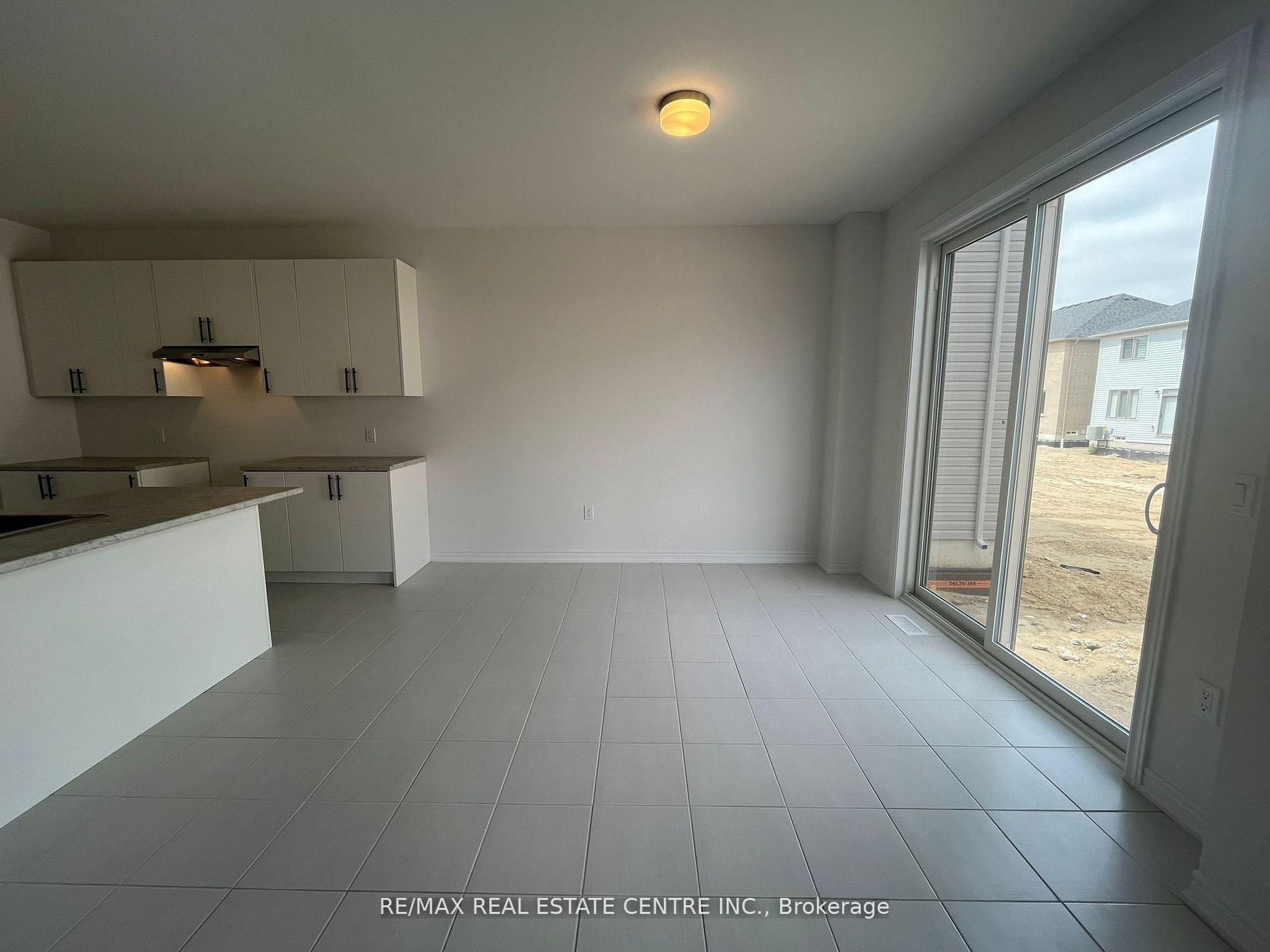 Photo 10 of 287 Rea Drive, Centre Wellington, Fergus — HOMEH