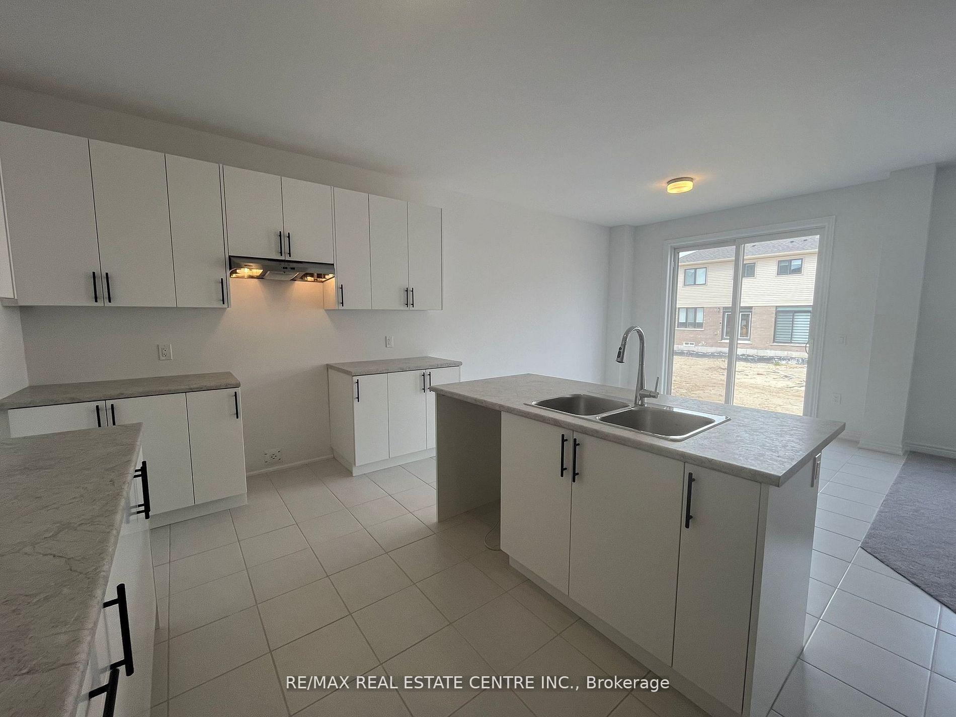 Photo 11 of 287 Rea Drive, Centre Wellington, Fergus — HOMEH