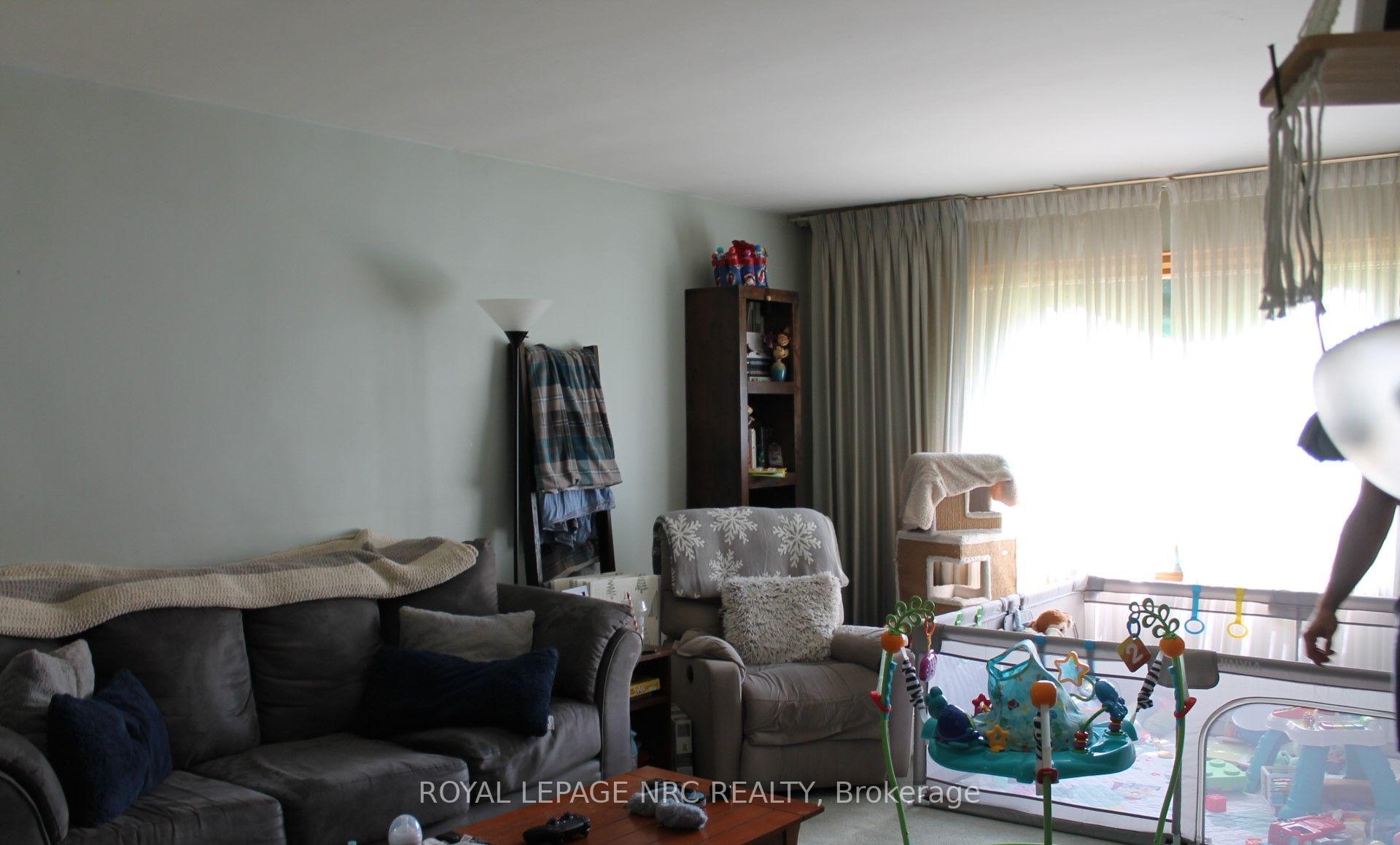 Photo 11 of 19 Lakeshore Road, Port Colborne, Sugarloaf — HOMEH