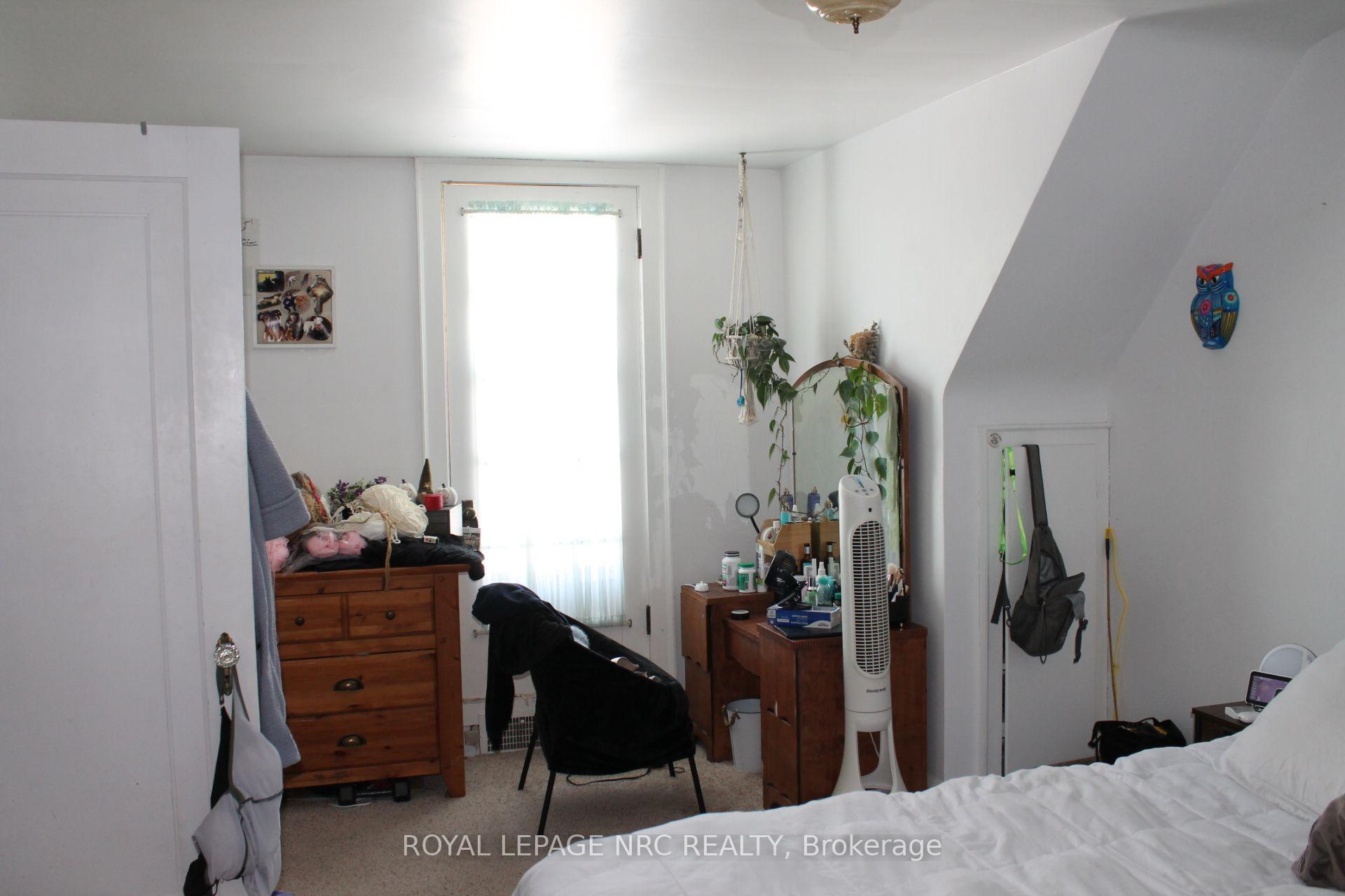Photo 14 of 19 Lakeshore Road, Port Colborne, Sugarloaf — HOMEH