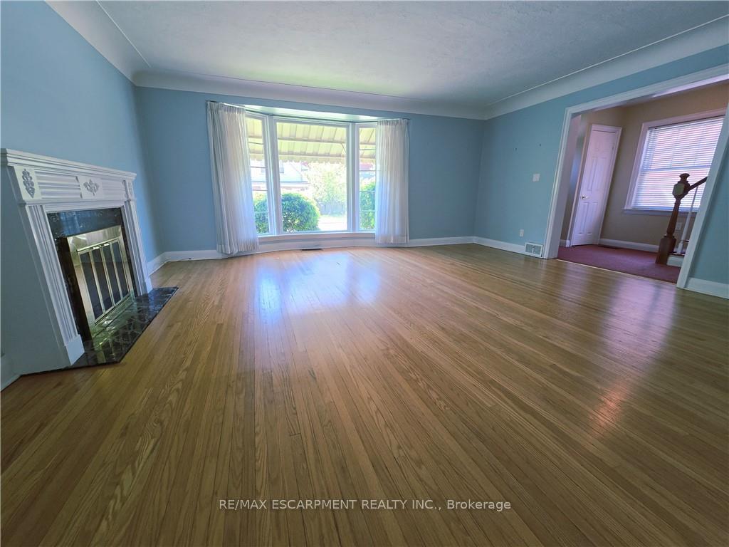Photo 6 of 2047 James Street, Burlington, Brant — HOMEH