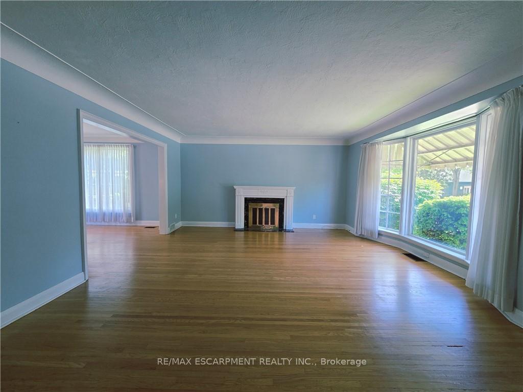Photo 7 of 2047 James Street, Burlington, Brant — HOMEH
