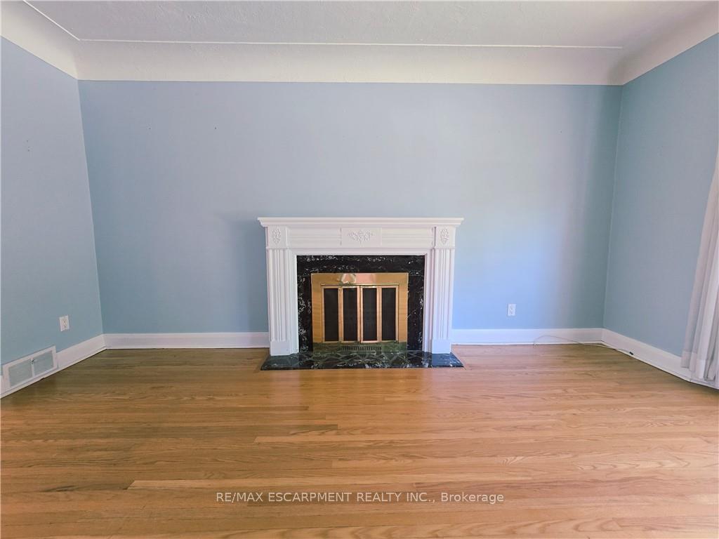 Photo 8 of 2047 James Street, Burlington, Brant — HOMEH