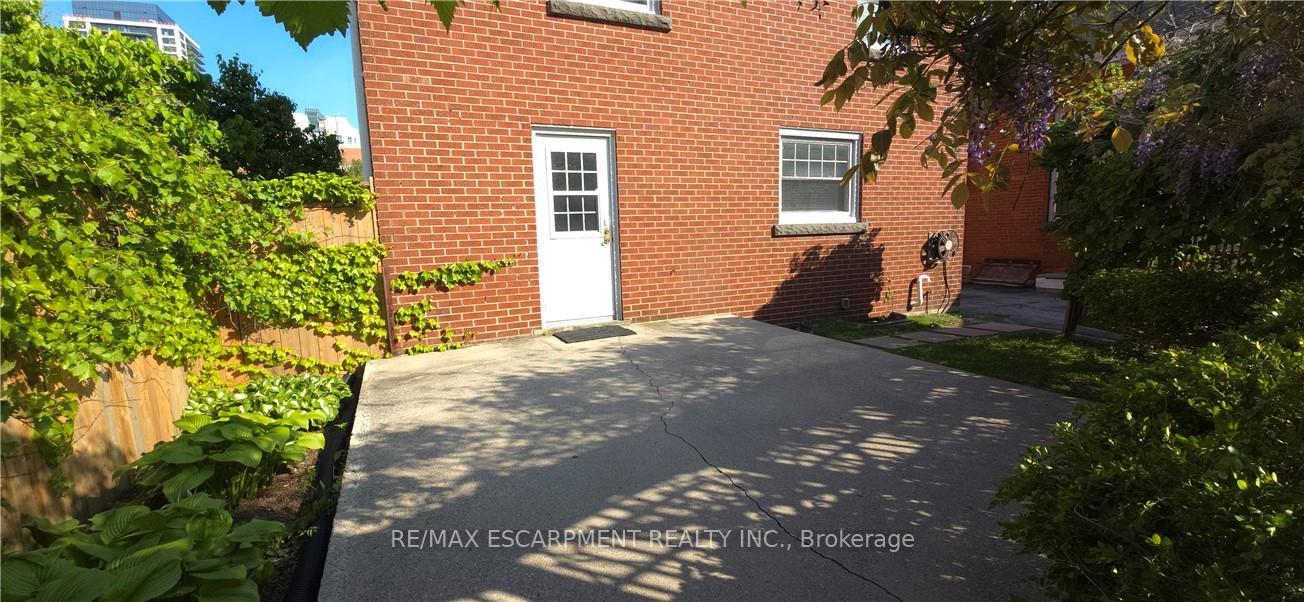 Photo 22 of 2047 James Street, Burlington, Brant — HOMEH