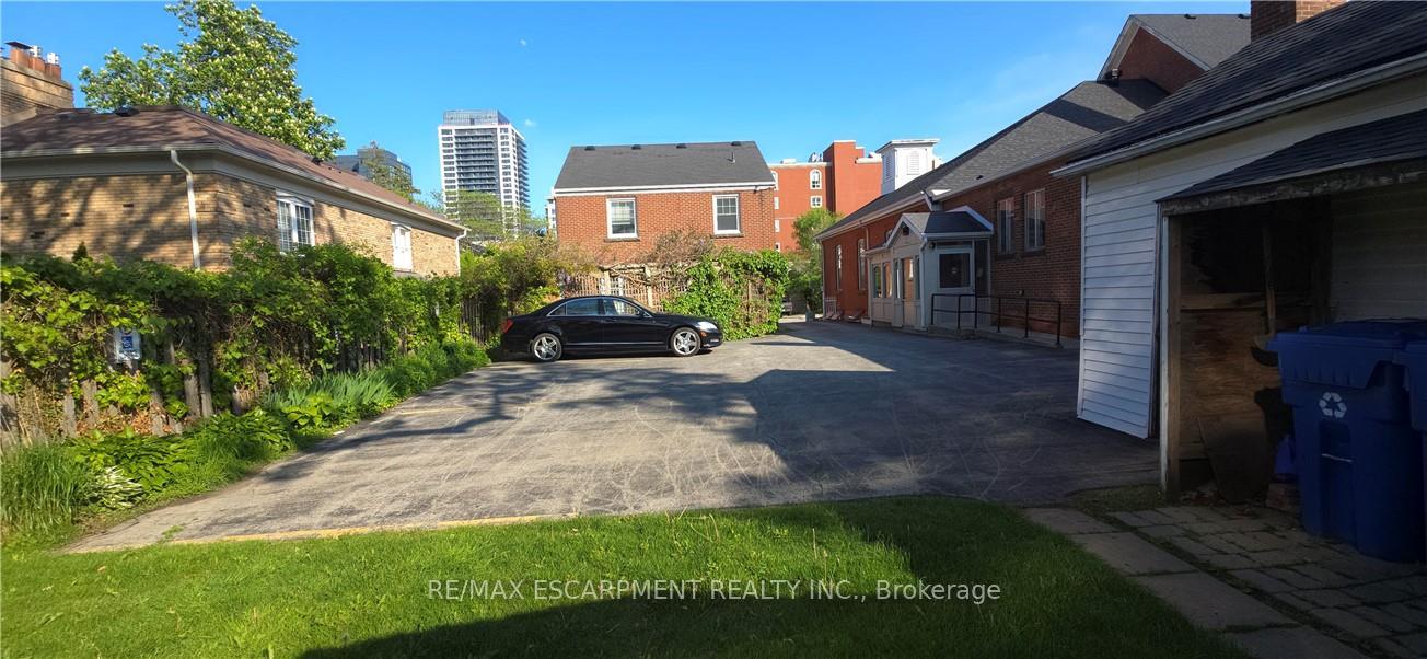Photo 25 of 2047 James Street, Burlington, Brant — HOMEH
