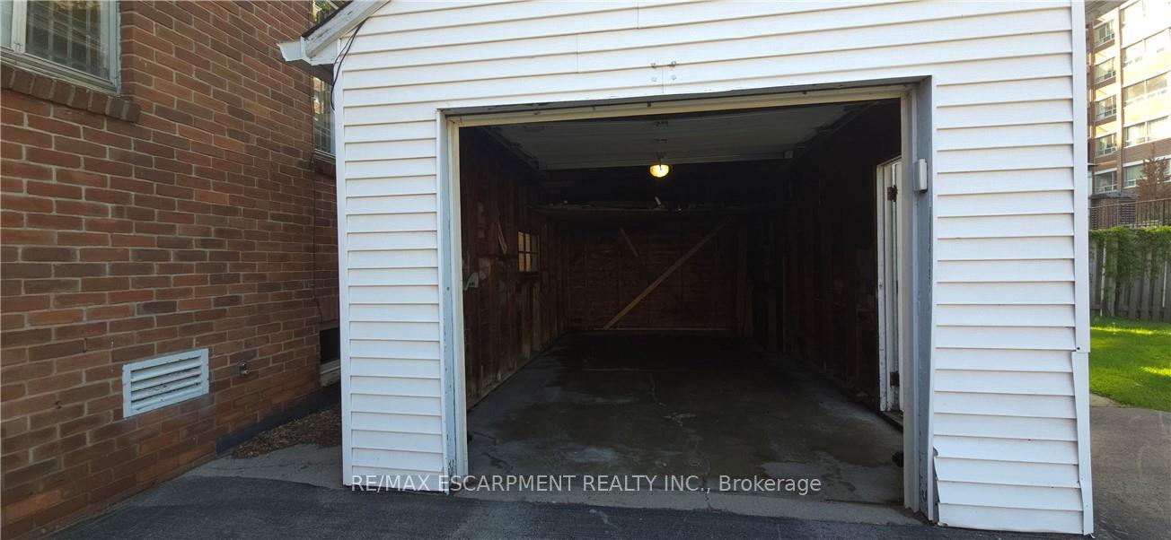 Photo 27 of 2047 James Street, Burlington, Brant — HOMEH