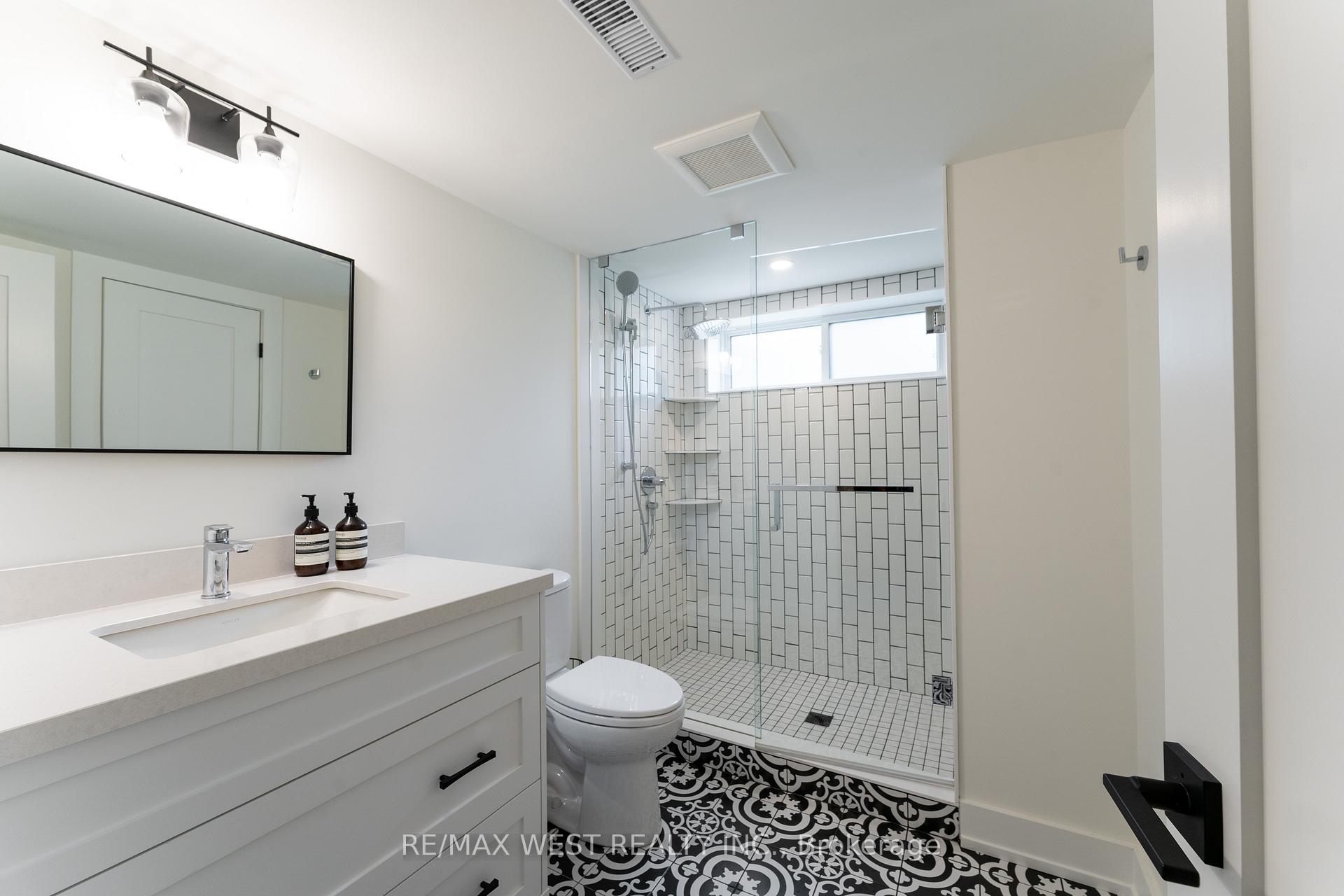 Photo 21 of 92 Warwood Road, Etobicoke, Islington-City Centre West — HOMEH
